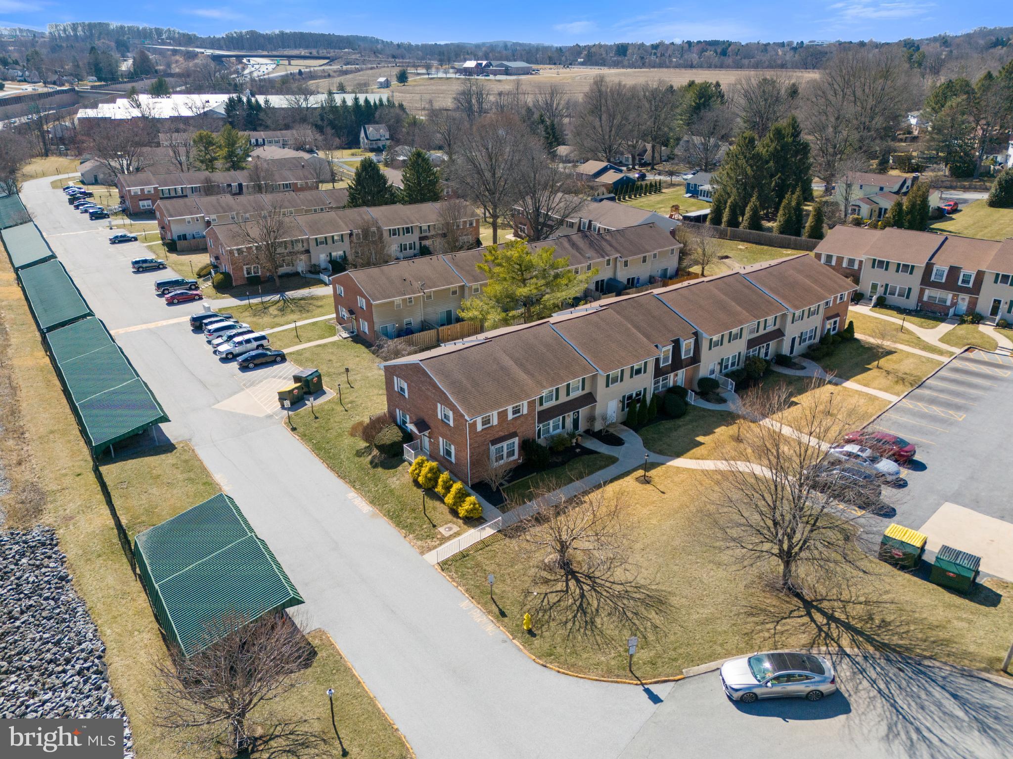 FOX RUN CONDOS - Residential