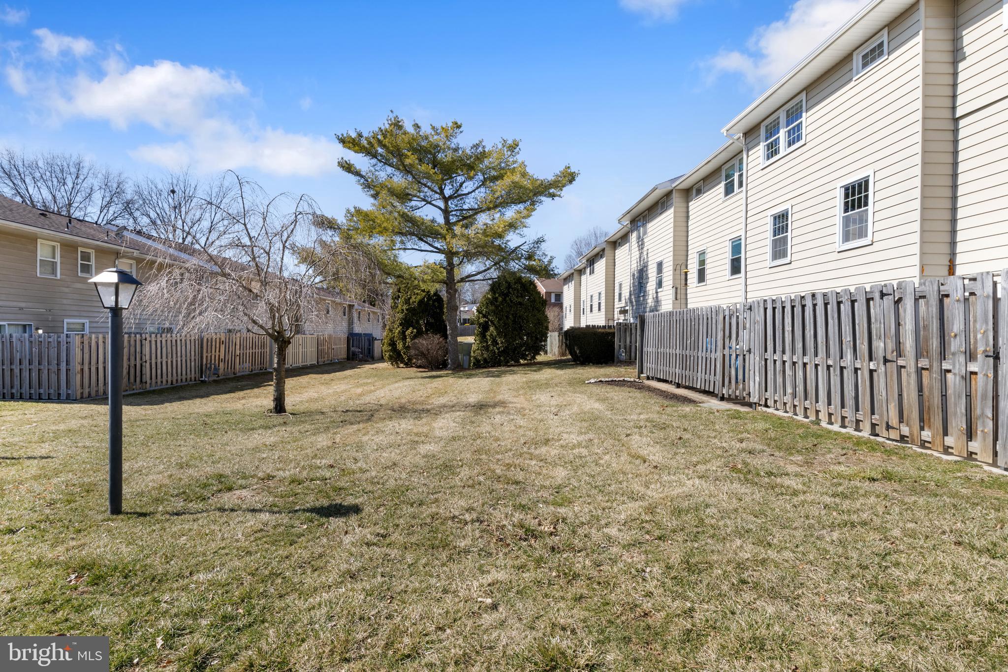 FOX RUN CONDOS - Residential
