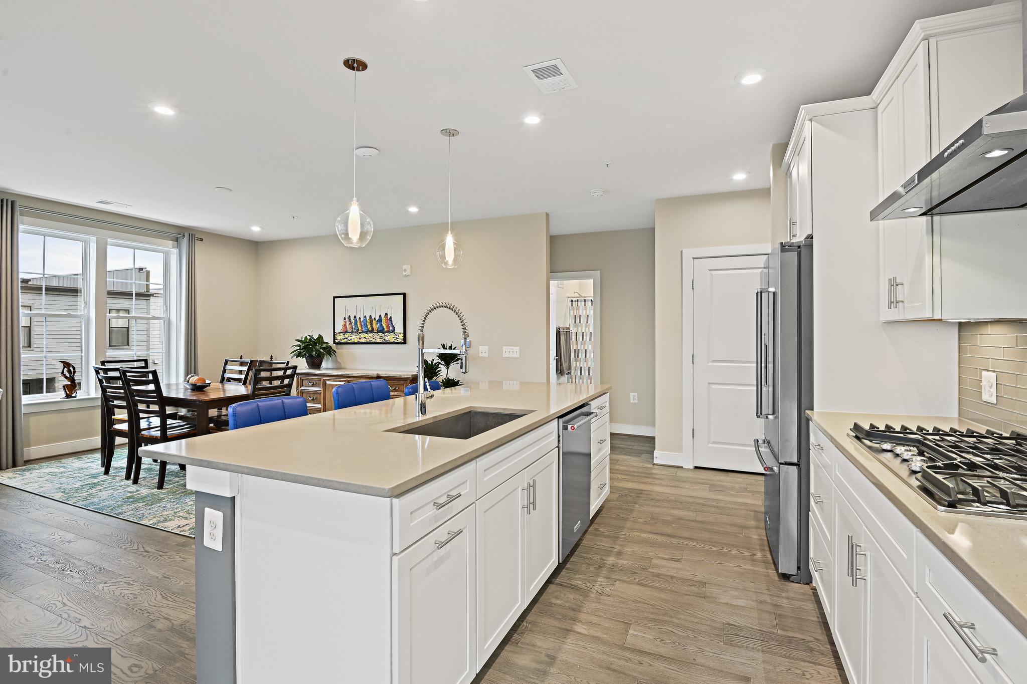 METROPARK AT ARROWBROOK - Residential