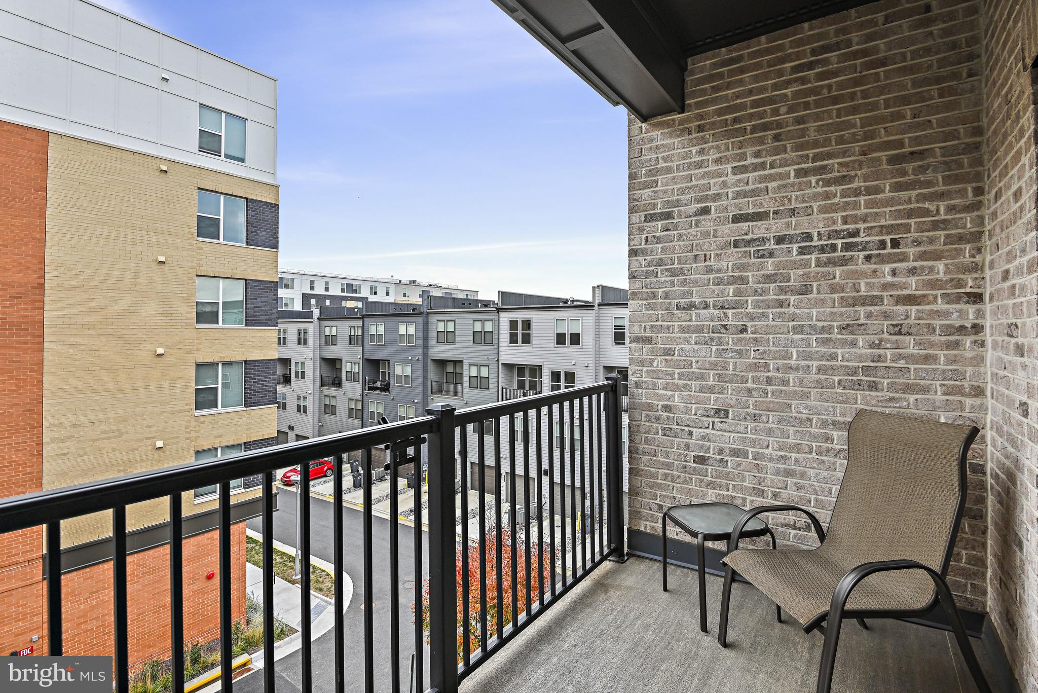 METROPARK AT ARROWBROOK - Residential