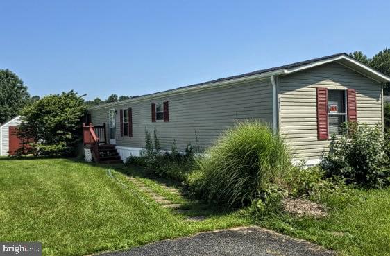 3 Bed 2 Bath Singlewide Mobile Home Remodeled, located in Private, Charming, Country Setting in Water Oriented Bush River Manor Manufacturerd Mobile Home Community.  Tranquility, Beauty and Conveniently situated near shopping etc.  Walking distance to wooded walking trails, access to wooded walking trails, a fishing hole and a nearby water view stroll.

New roof, New Stainless Steel Kitchen Appliances,  New Flooring. New Light Fixtures and more!  
Some Financing Available