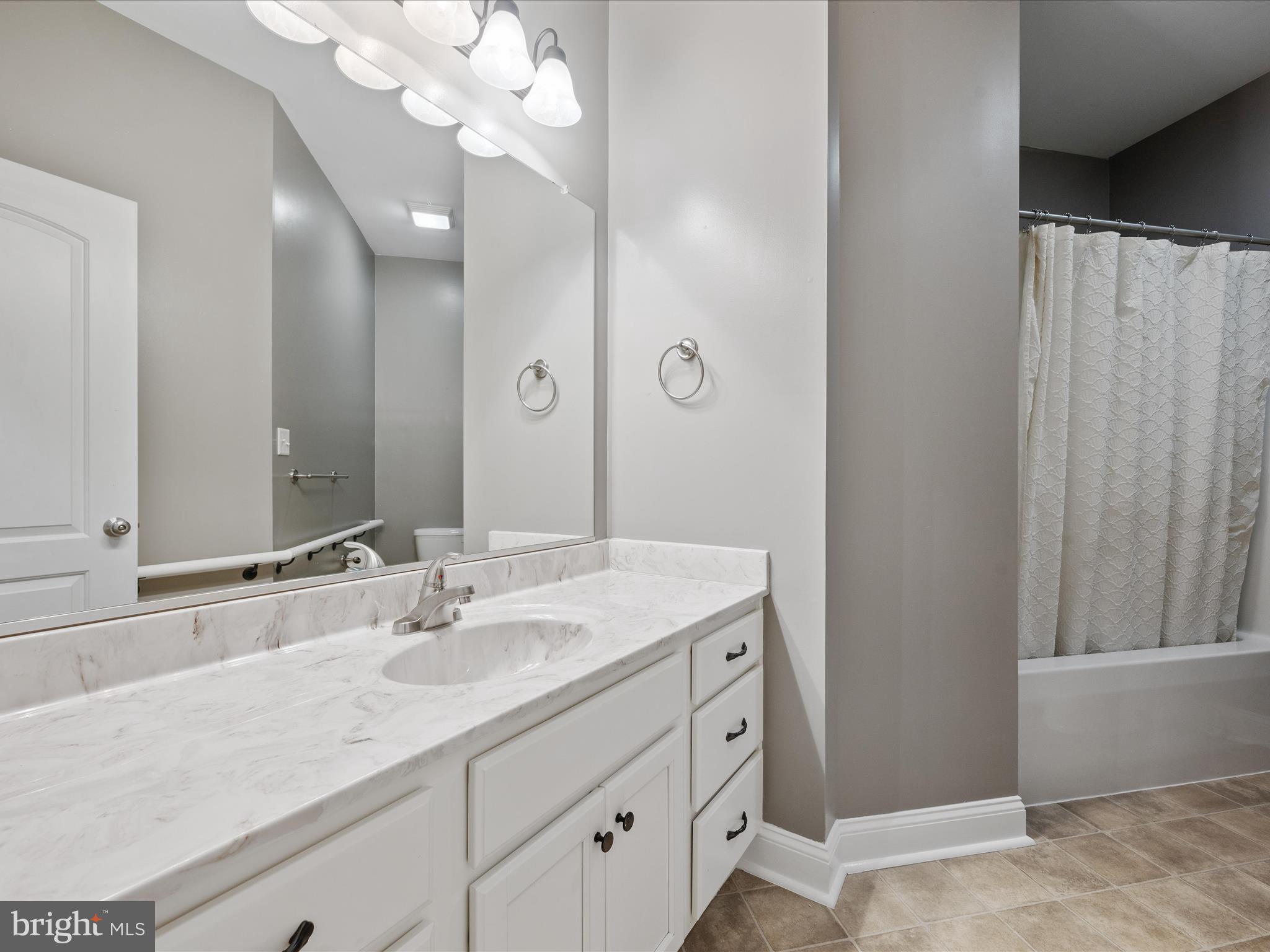 FLINT RIDGE - Residential