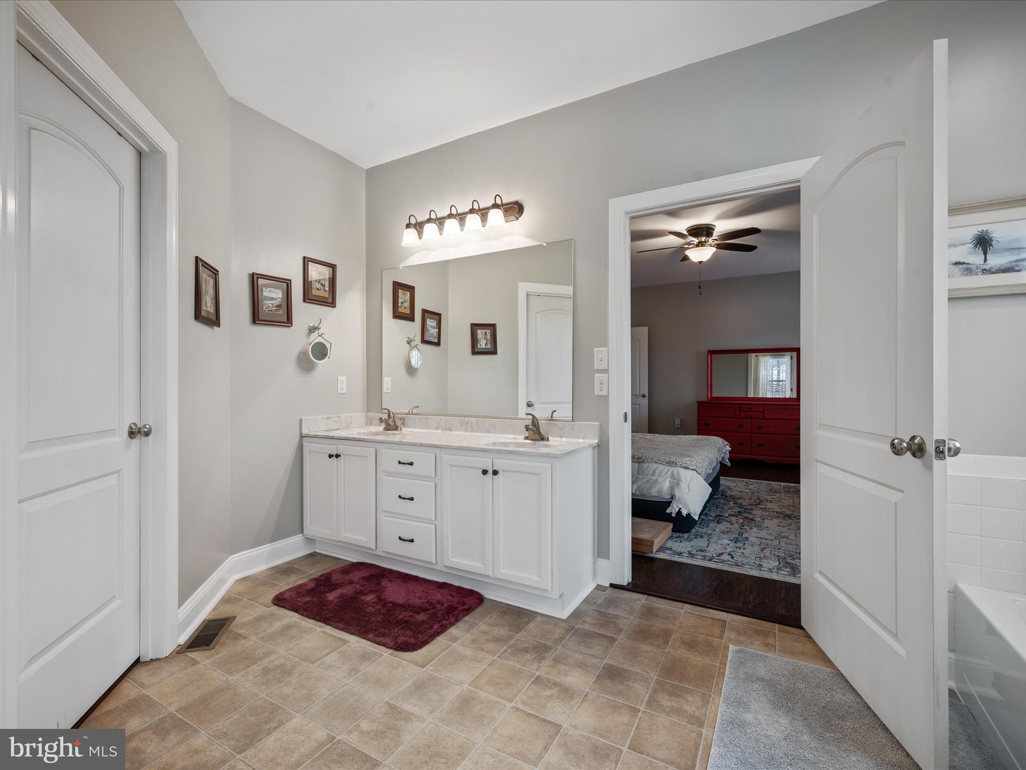 FLINT RIDGE - Residential