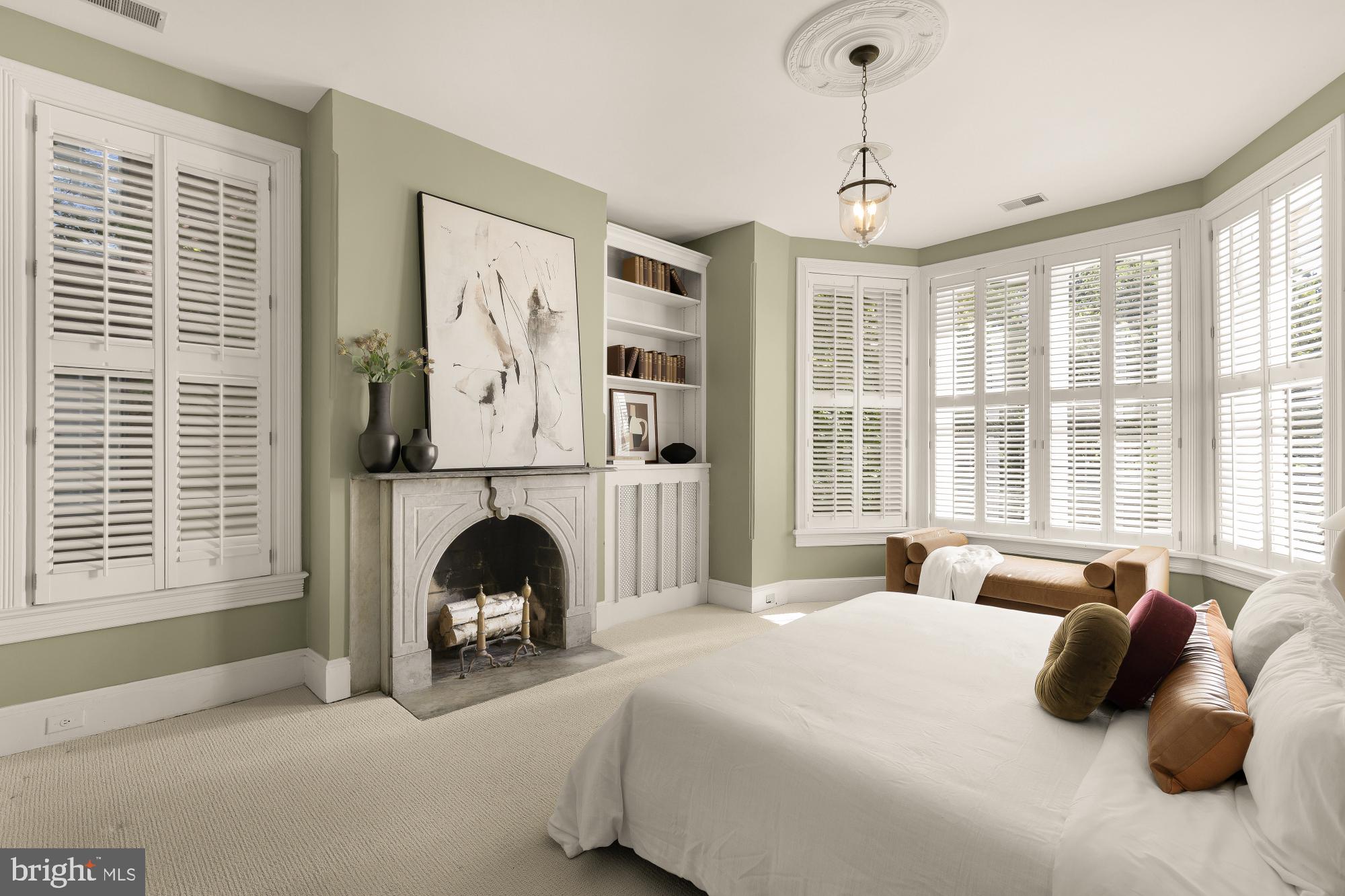 CAPITOL HILL - Residential
