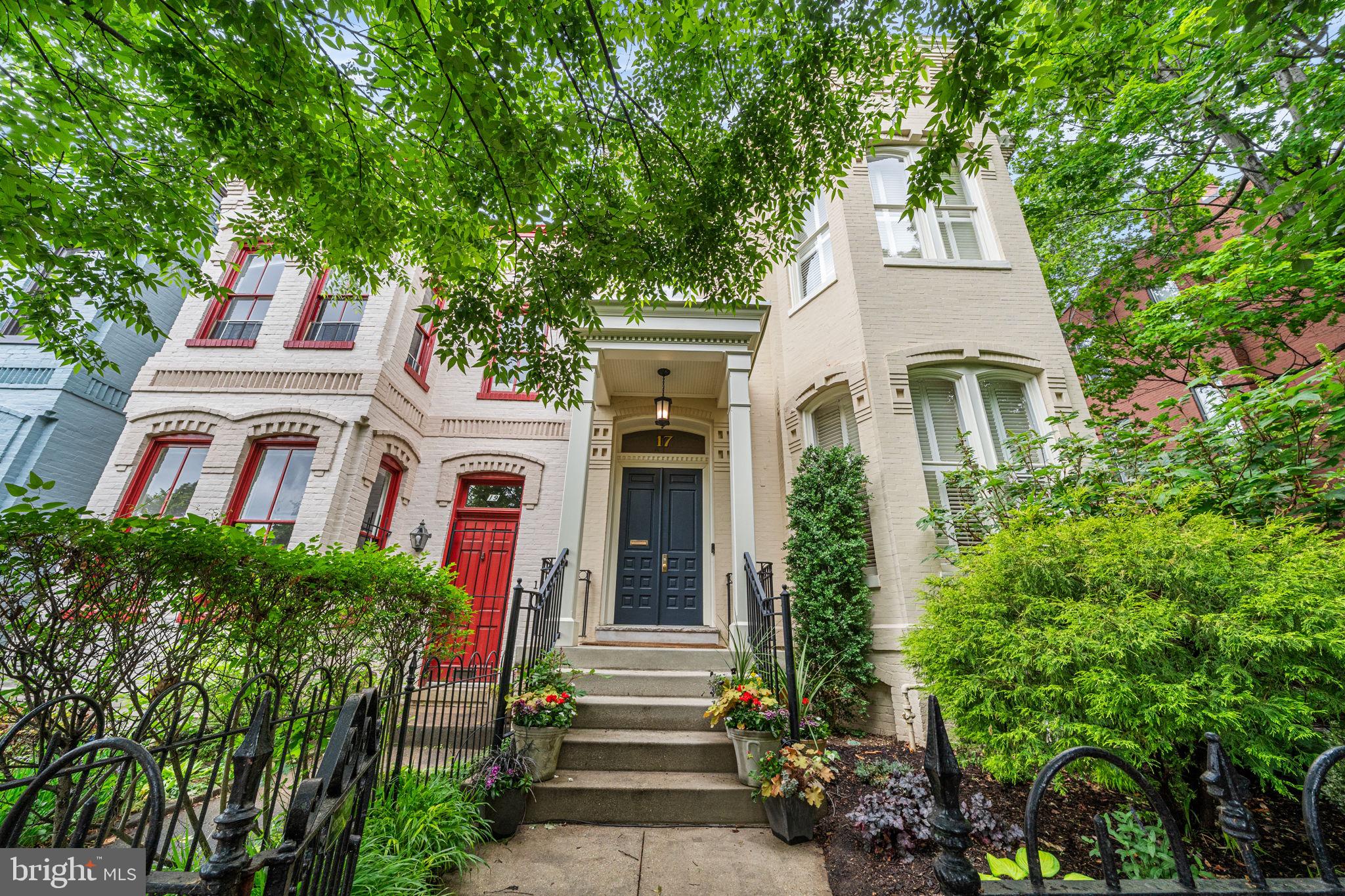 CAPITOL HILL - Residential