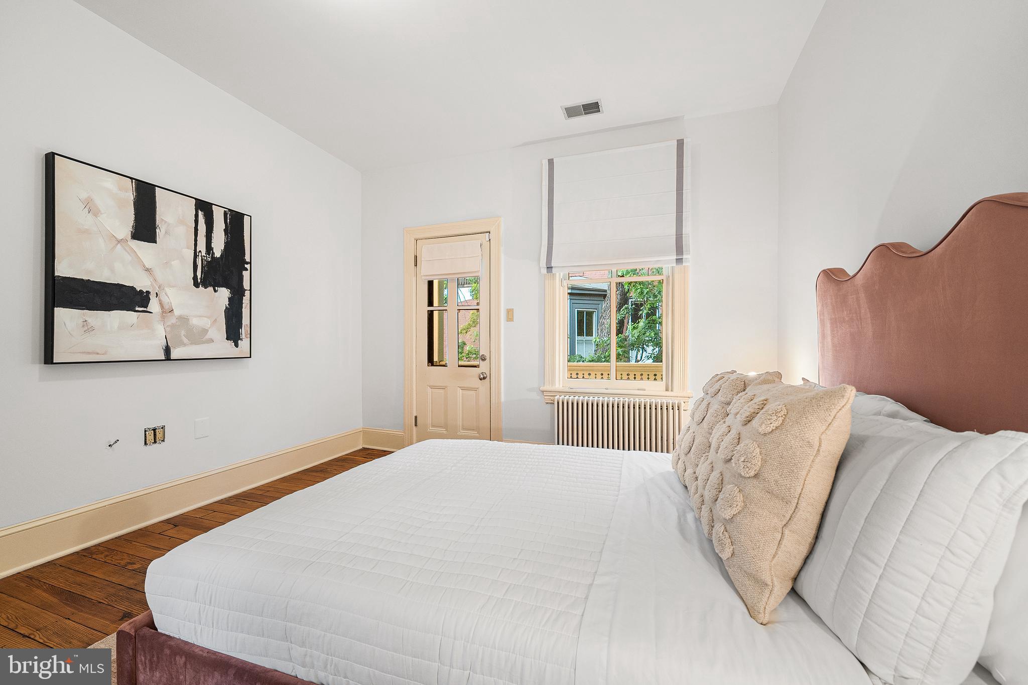 CAPITOL HILL - Residential
