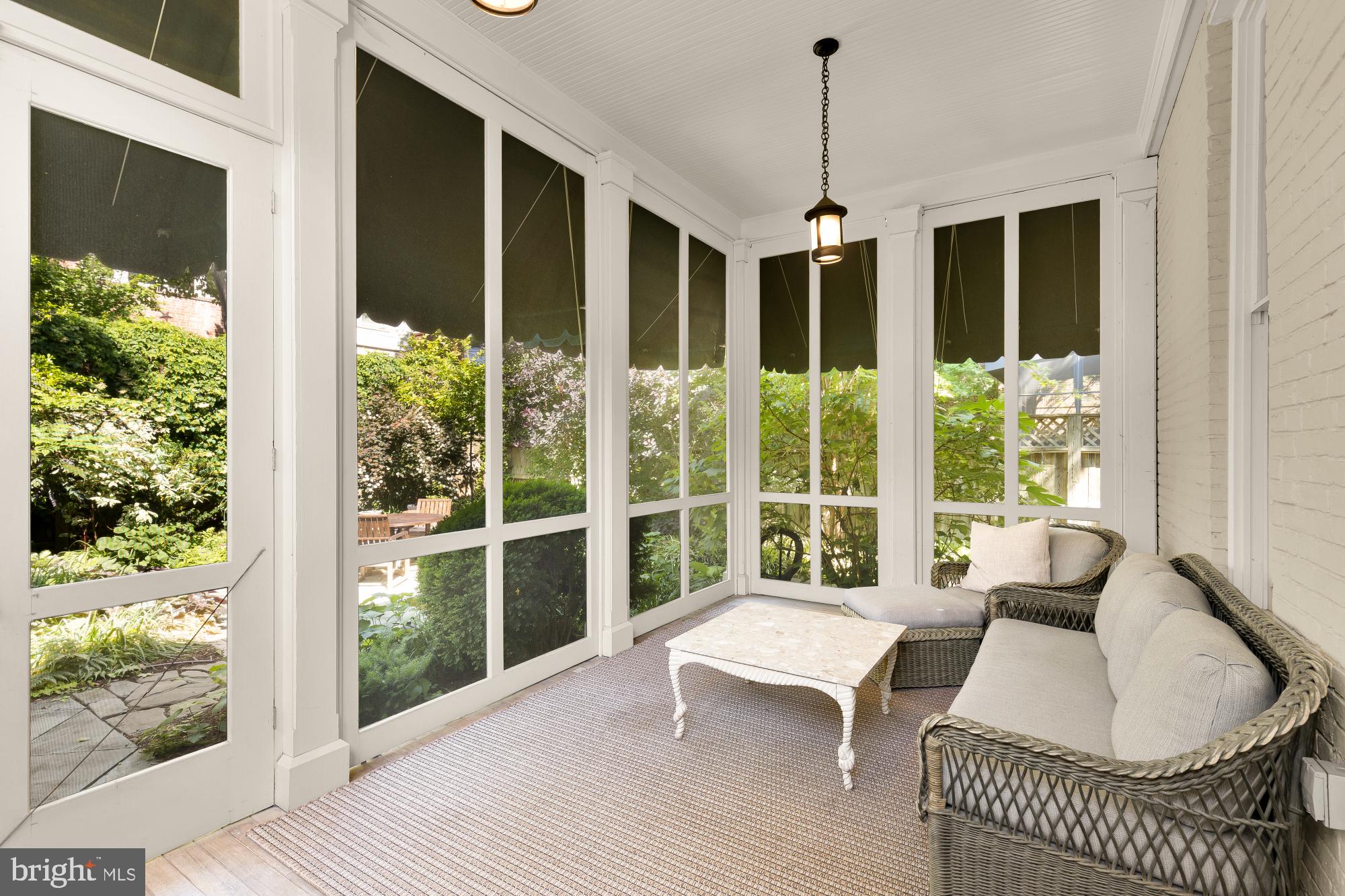 CAPITOL HILL - Residential