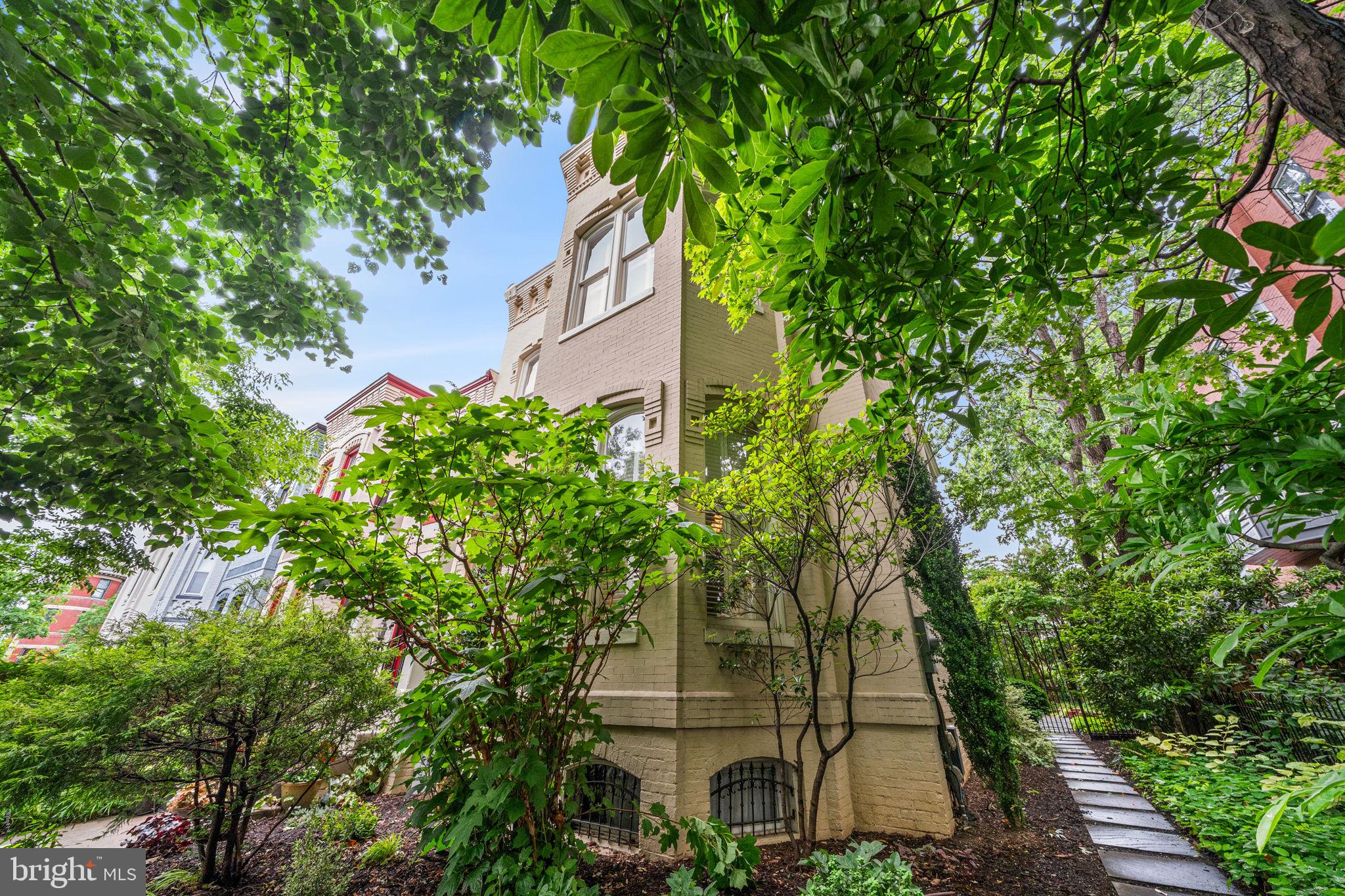 CAPITOL HILL - Residential