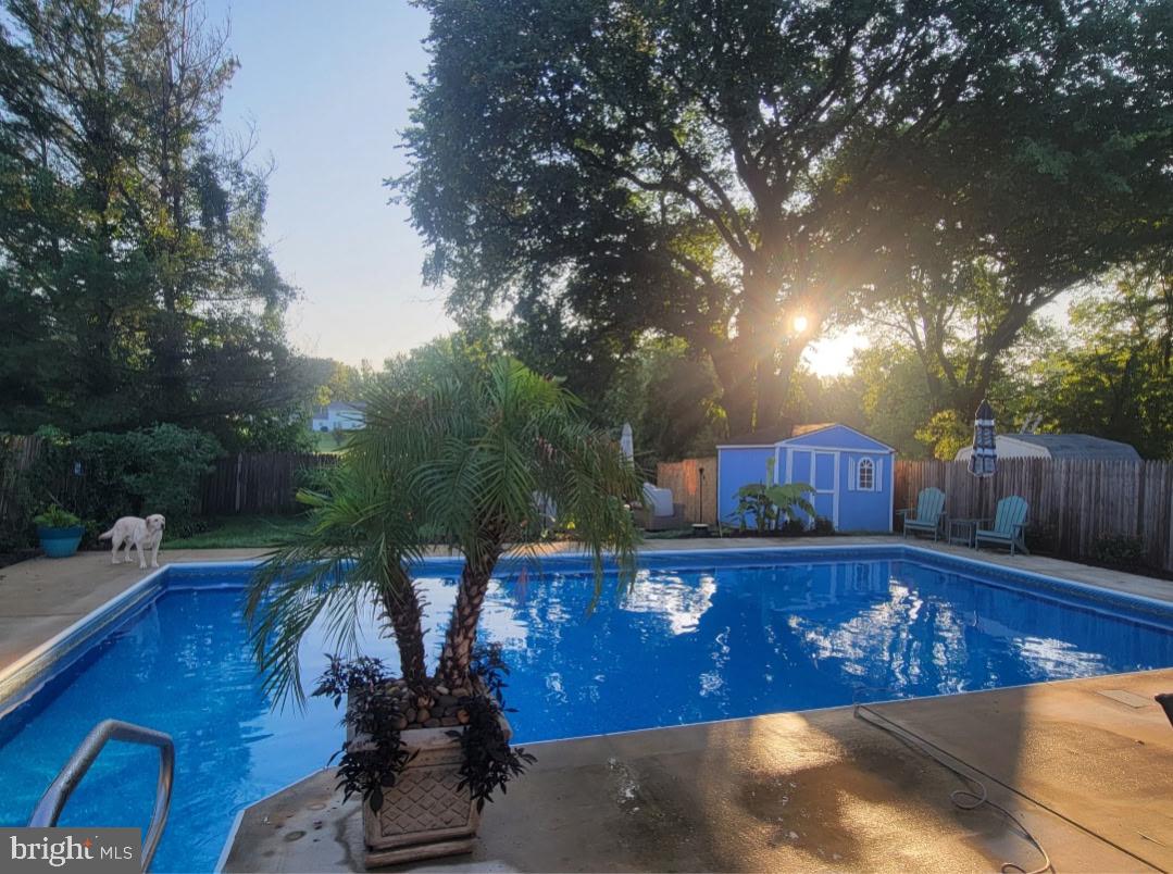 FOUR SEASONS ESTATES - Residential