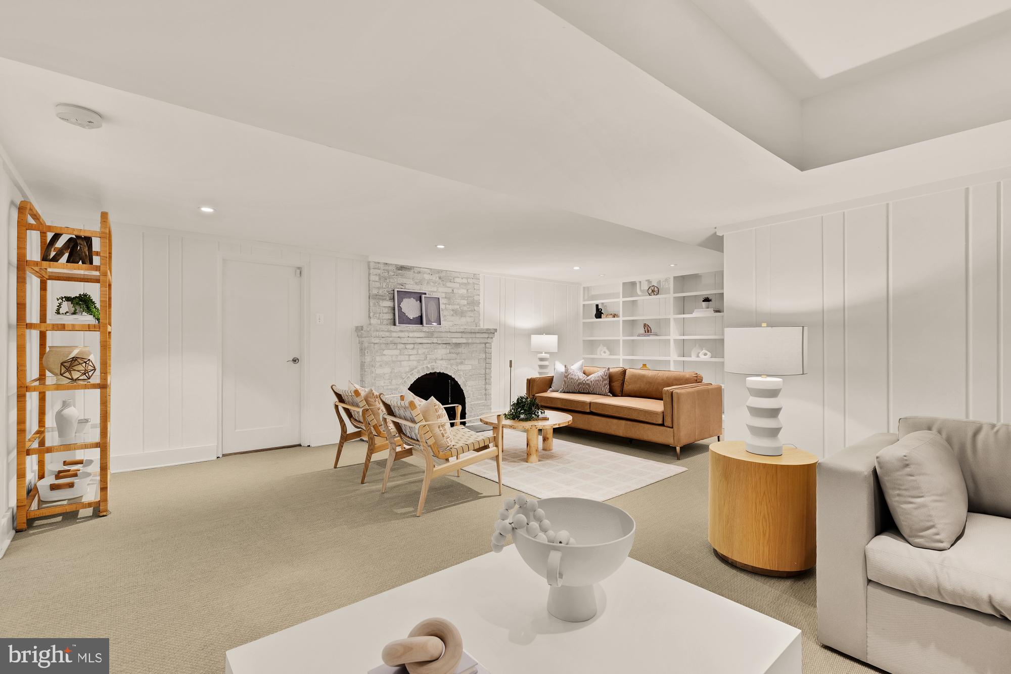 LEE HEIGHTS - Residential