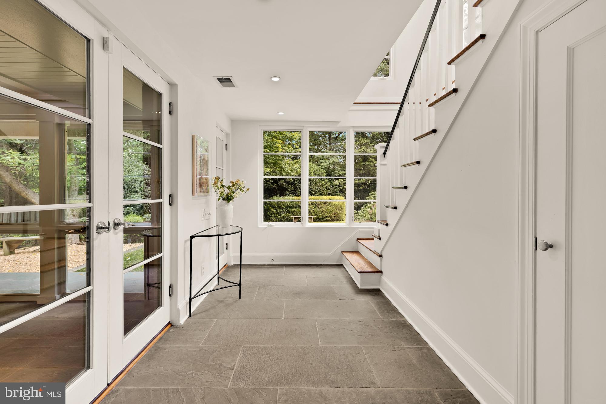 LEE HEIGHTS - Residential
