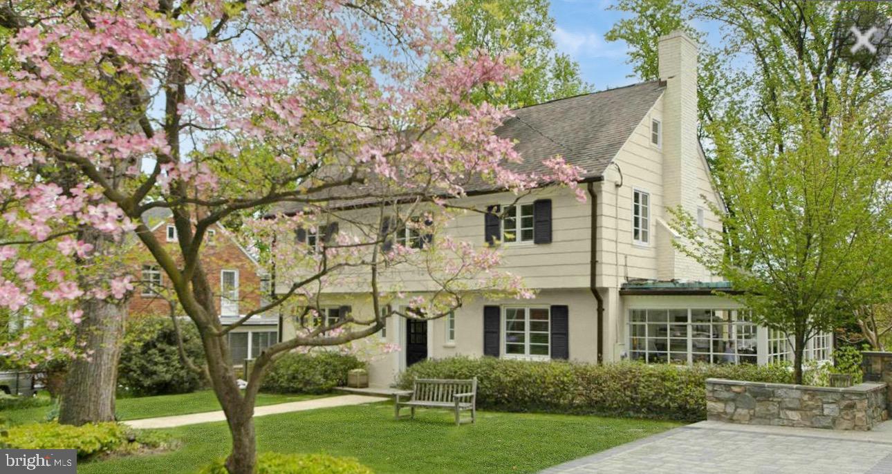 LEE HEIGHTS - Residential