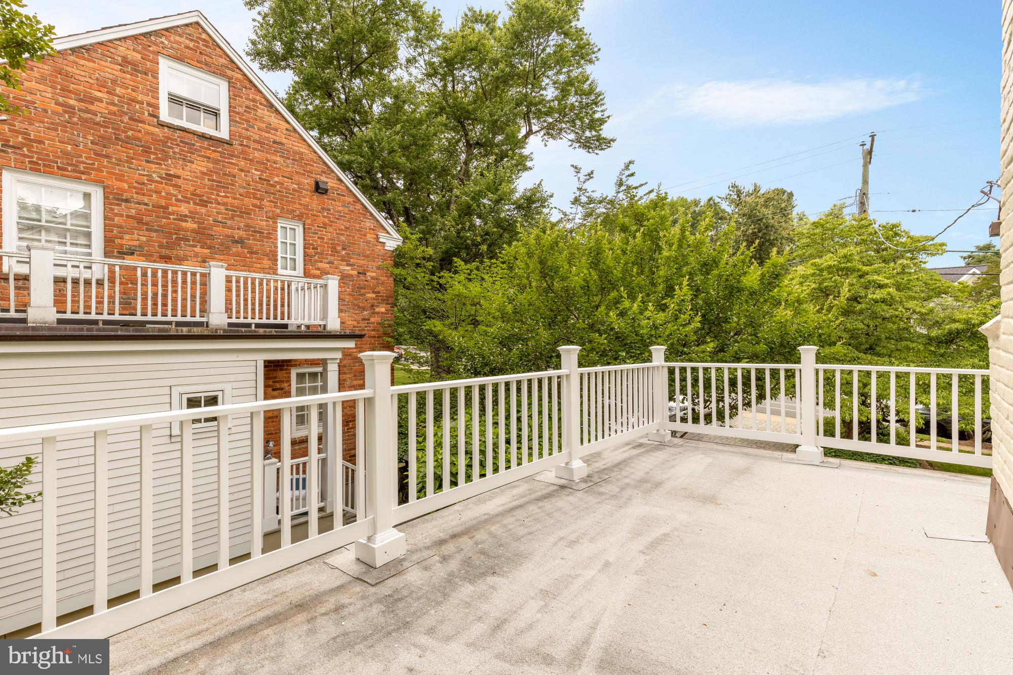LEE HEIGHTS - Residential