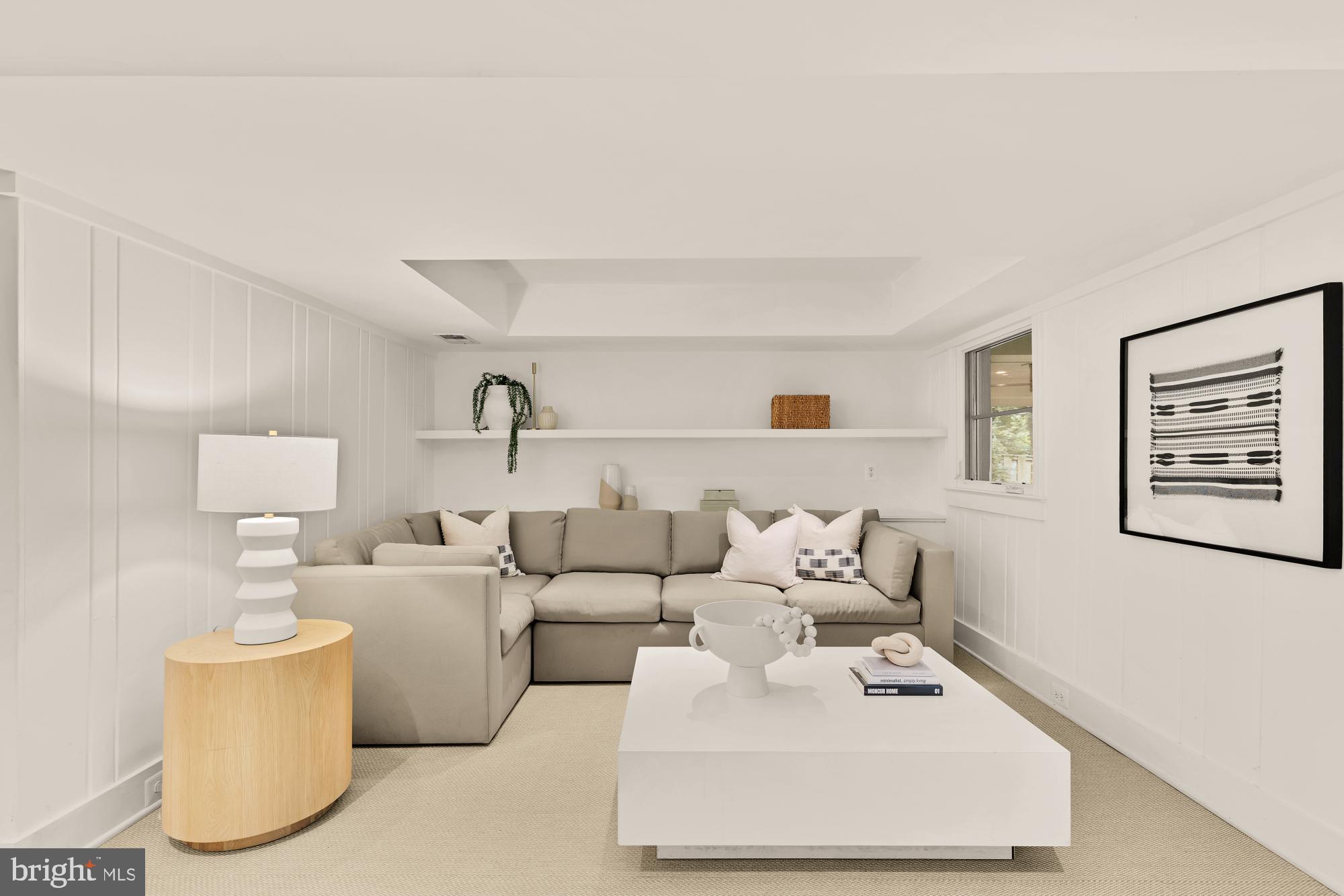 LEE HEIGHTS - Residential