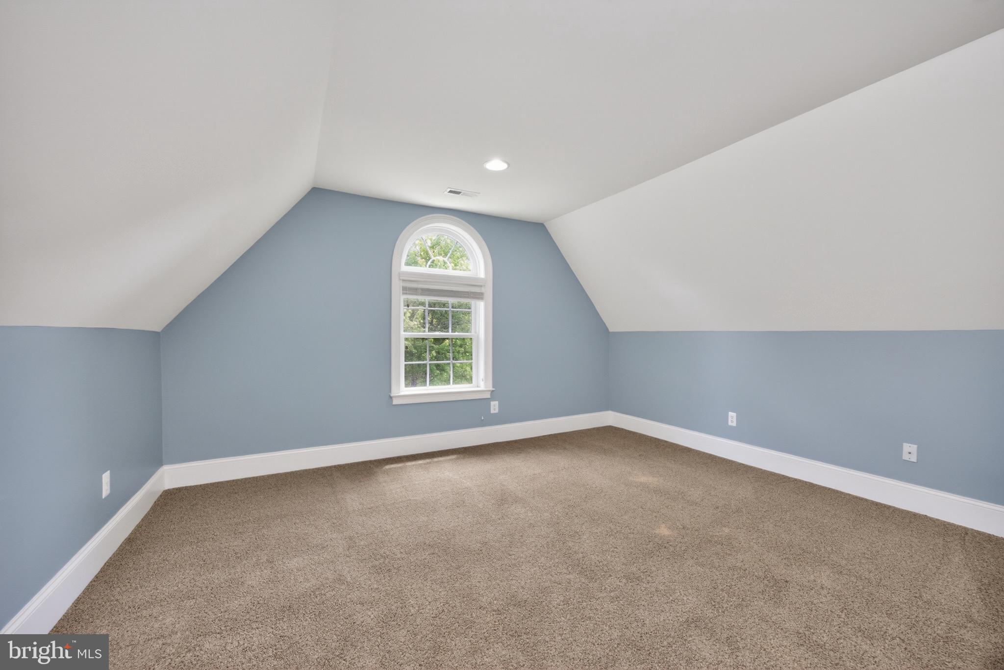 CHERRY CREEK - Residential