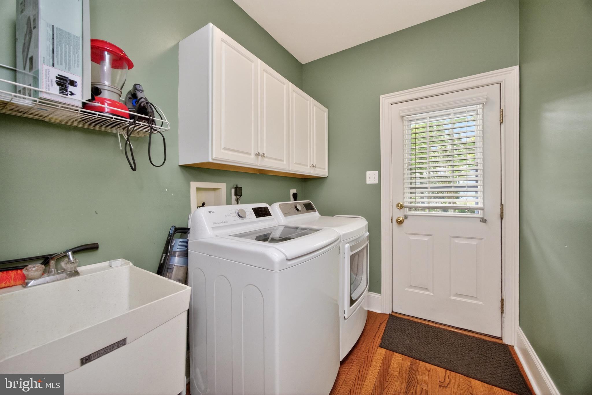 CHERRY CREEK - Residential