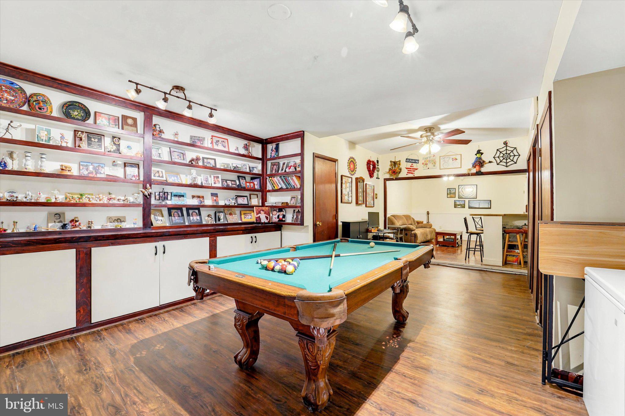 WINDSOR PASS - Residential