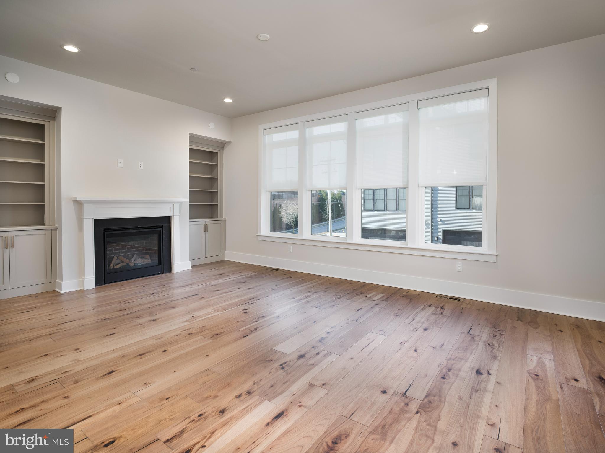 NEWTOWN WALK AT ELLIS PRESERVE - Residential