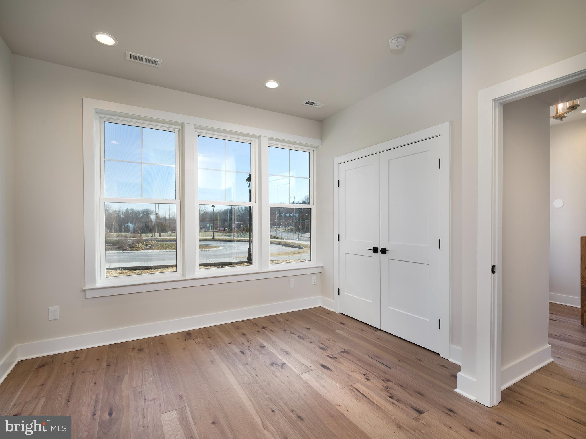 NEWTOWN WALK AT ELLIS PRESERVE - Residential