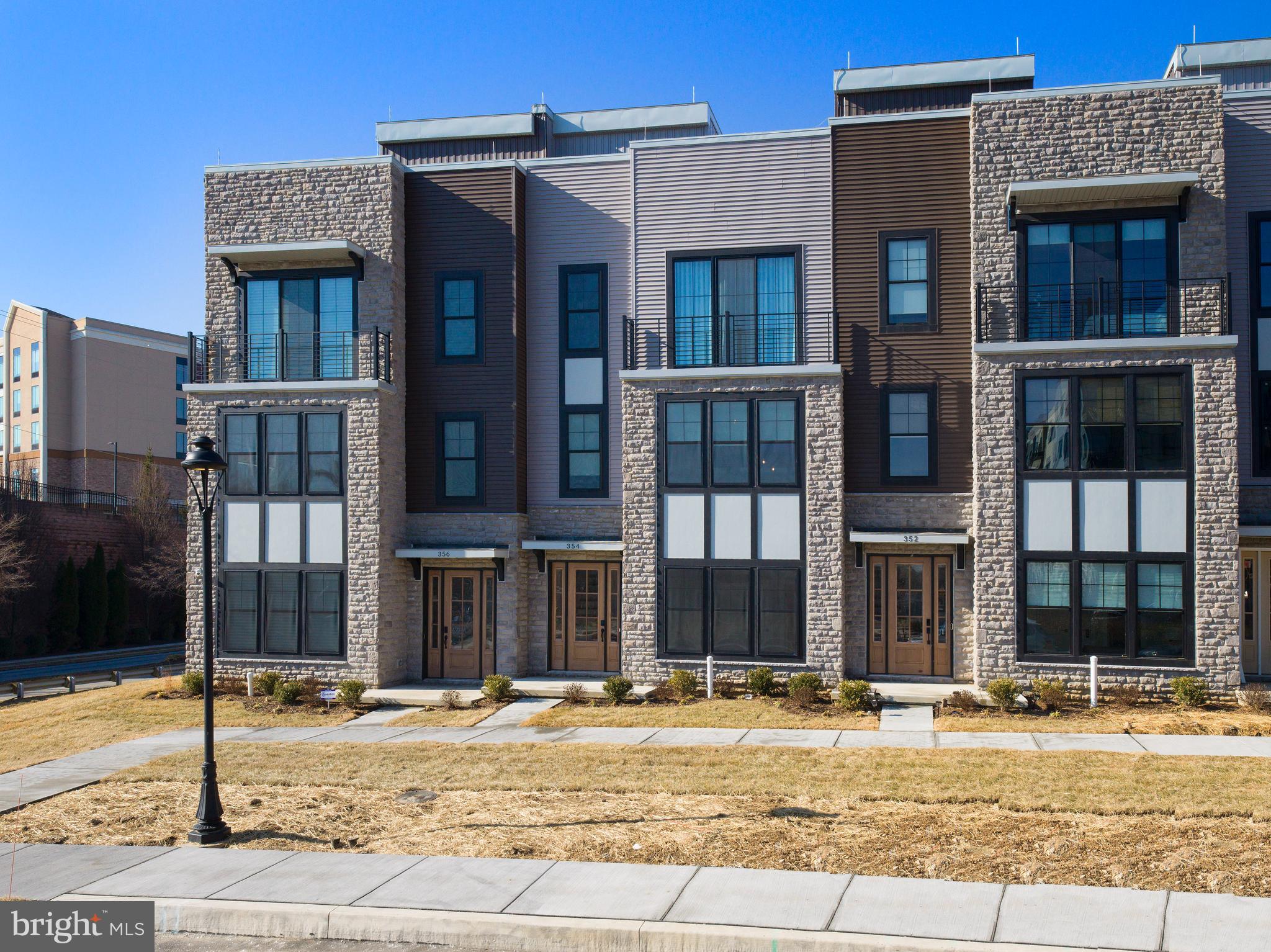 NEWTOWN WALK AT ELLIS PRESERVE - Residential