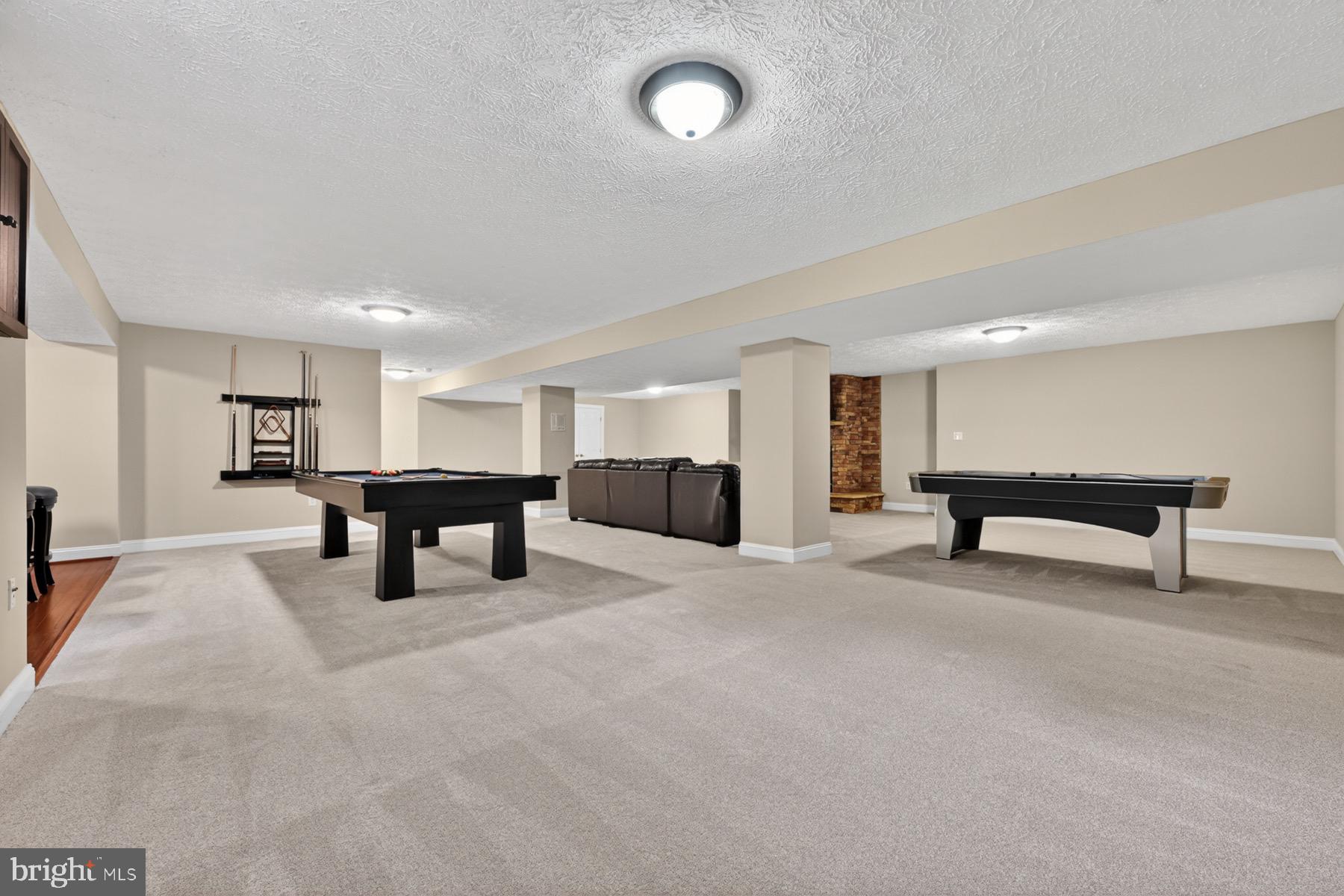 SOUTH RIVER COLONY - Residential