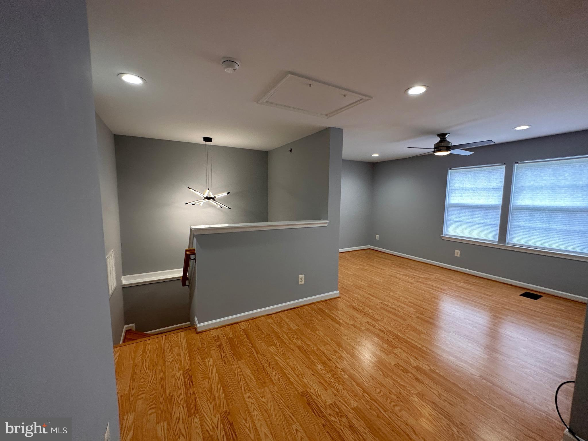 GLEN OAKS CONDOMINIUM - Residential Lease