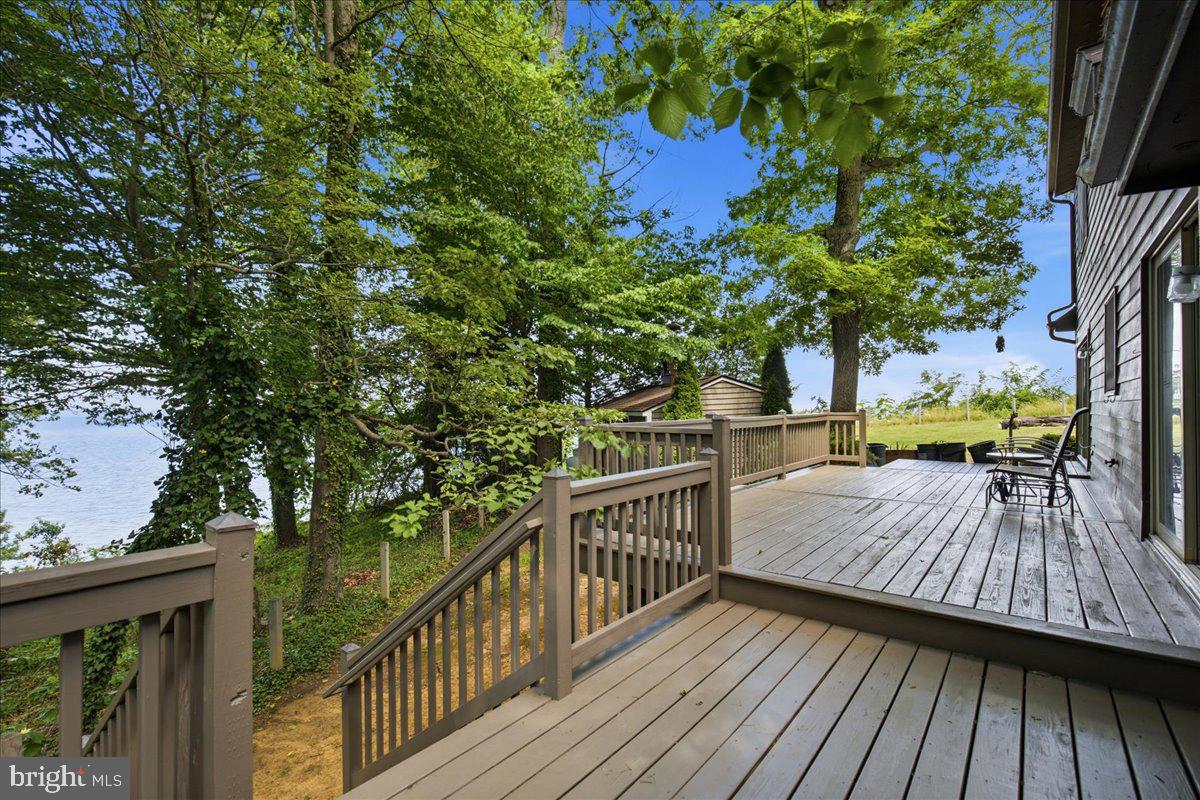 WESTERN SHORES - Residential