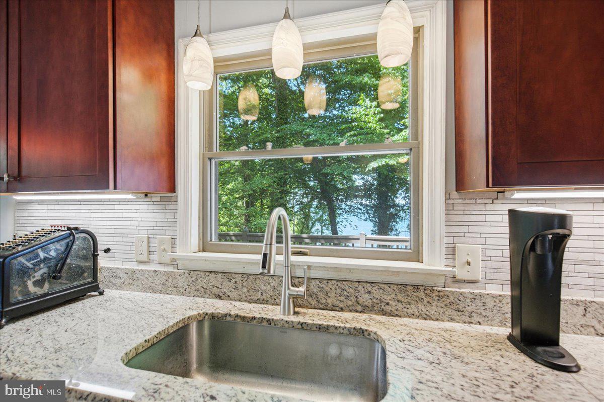 WESTERN SHORES - Residential
