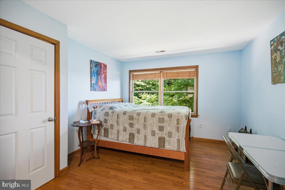 WESTERN SHORES - Residential