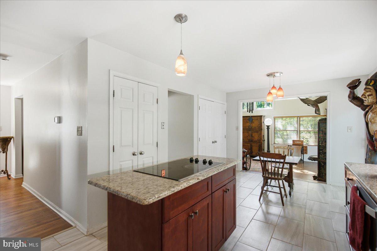 WESTERN SHORES - Residential