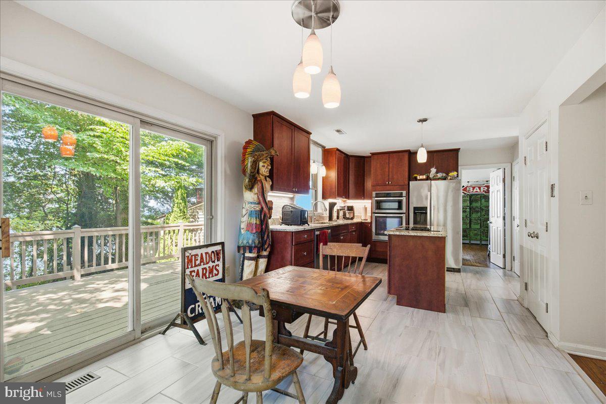 WESTERN SHORES - Residential