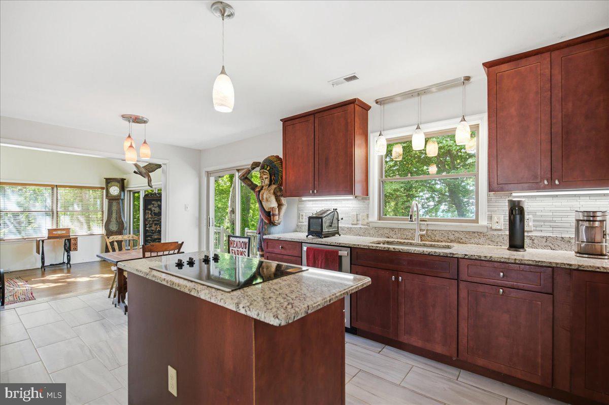 WESTERN SHORES - Residential