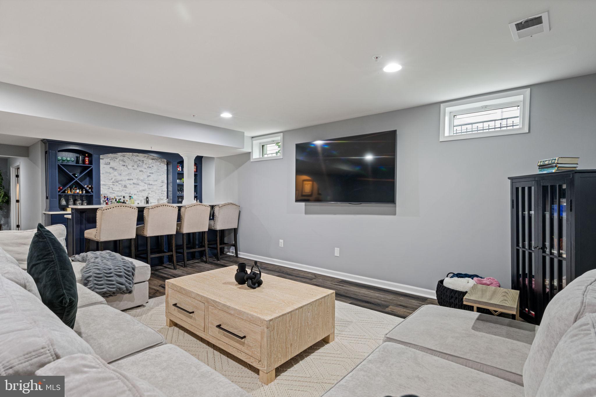 POTOMAC SHORES - Residential