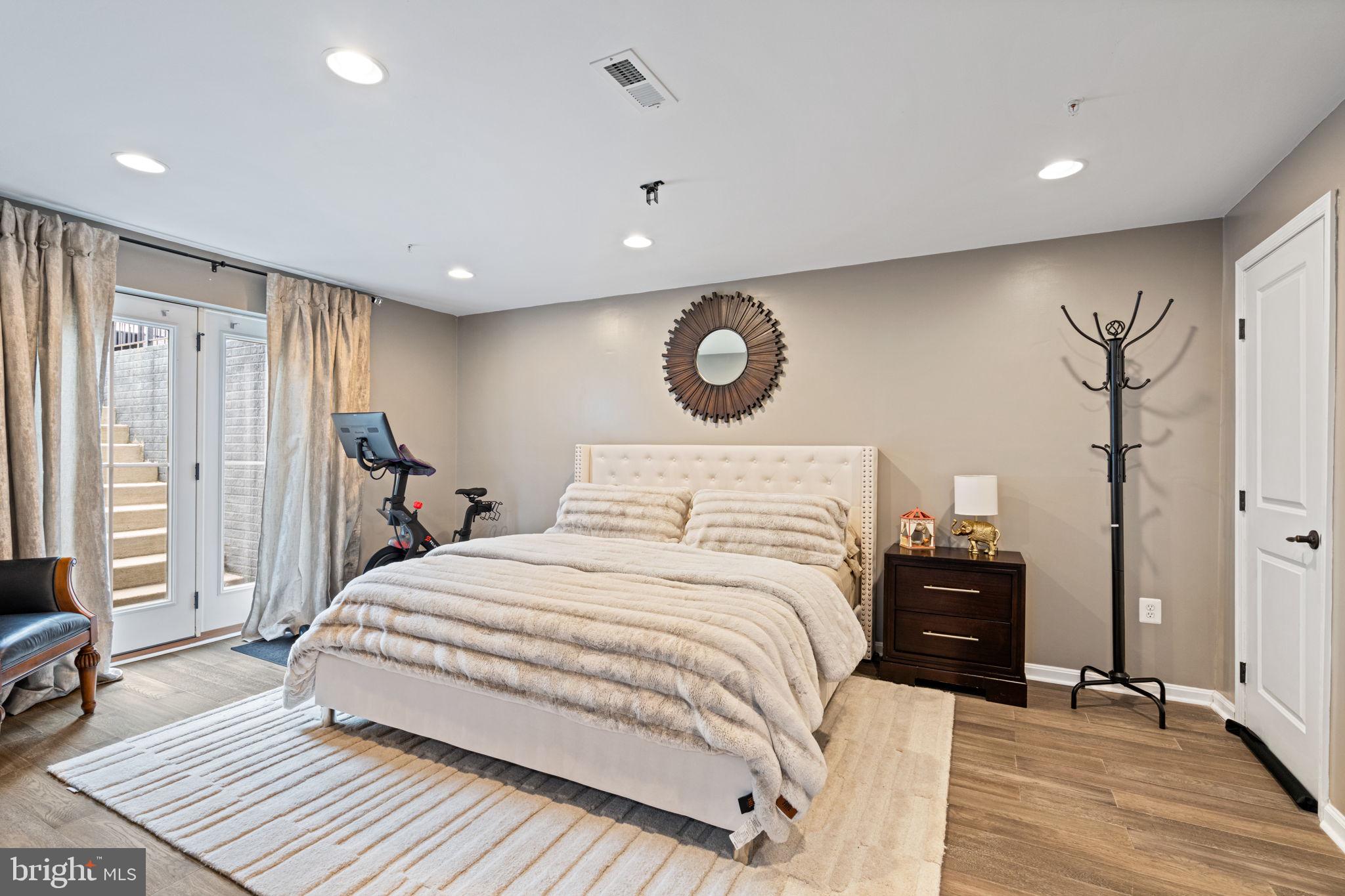 POTOMAC SHORES - Residential