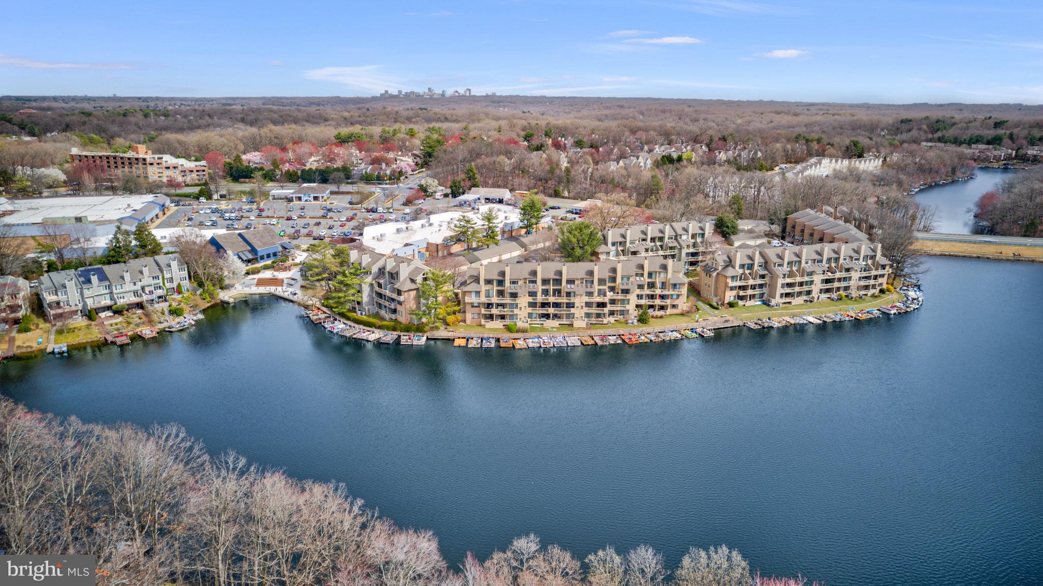 HARBOR POINT - Residential
