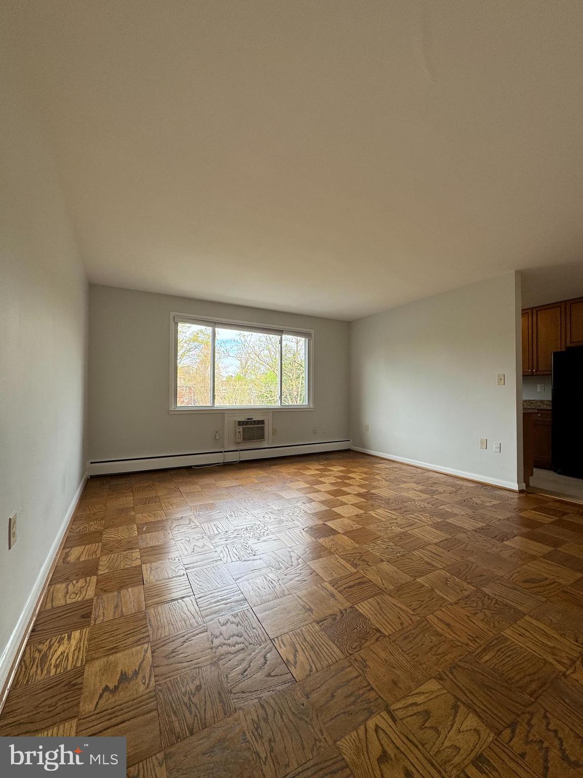 COURTHOUSE - Residential Lease