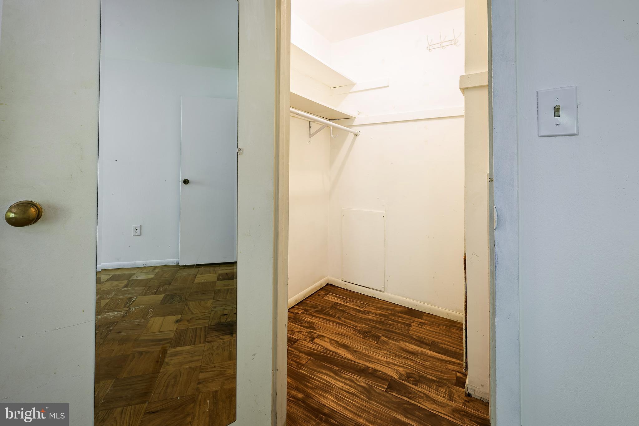 CHELSEA WOODS - Residential