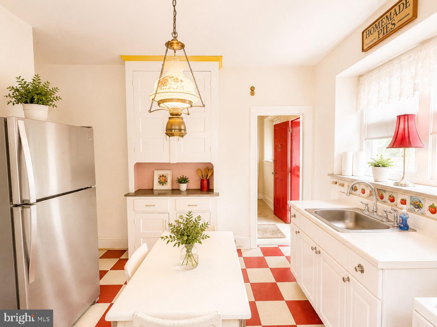 ROXBOROUGH - Residential