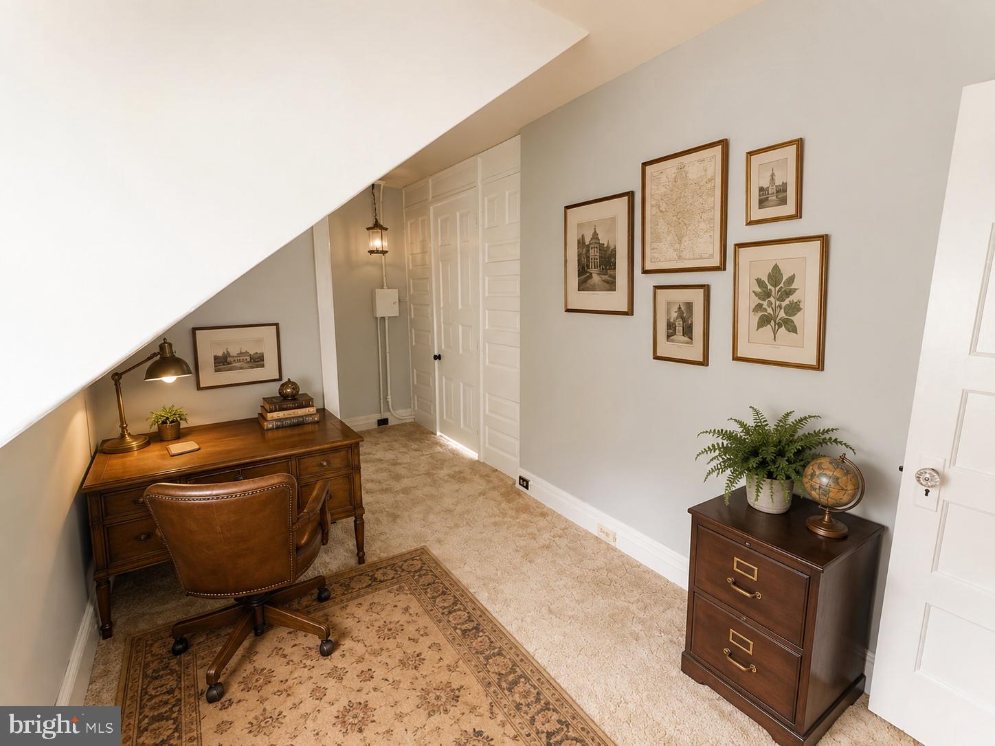 ROXBOROUGH - Residential