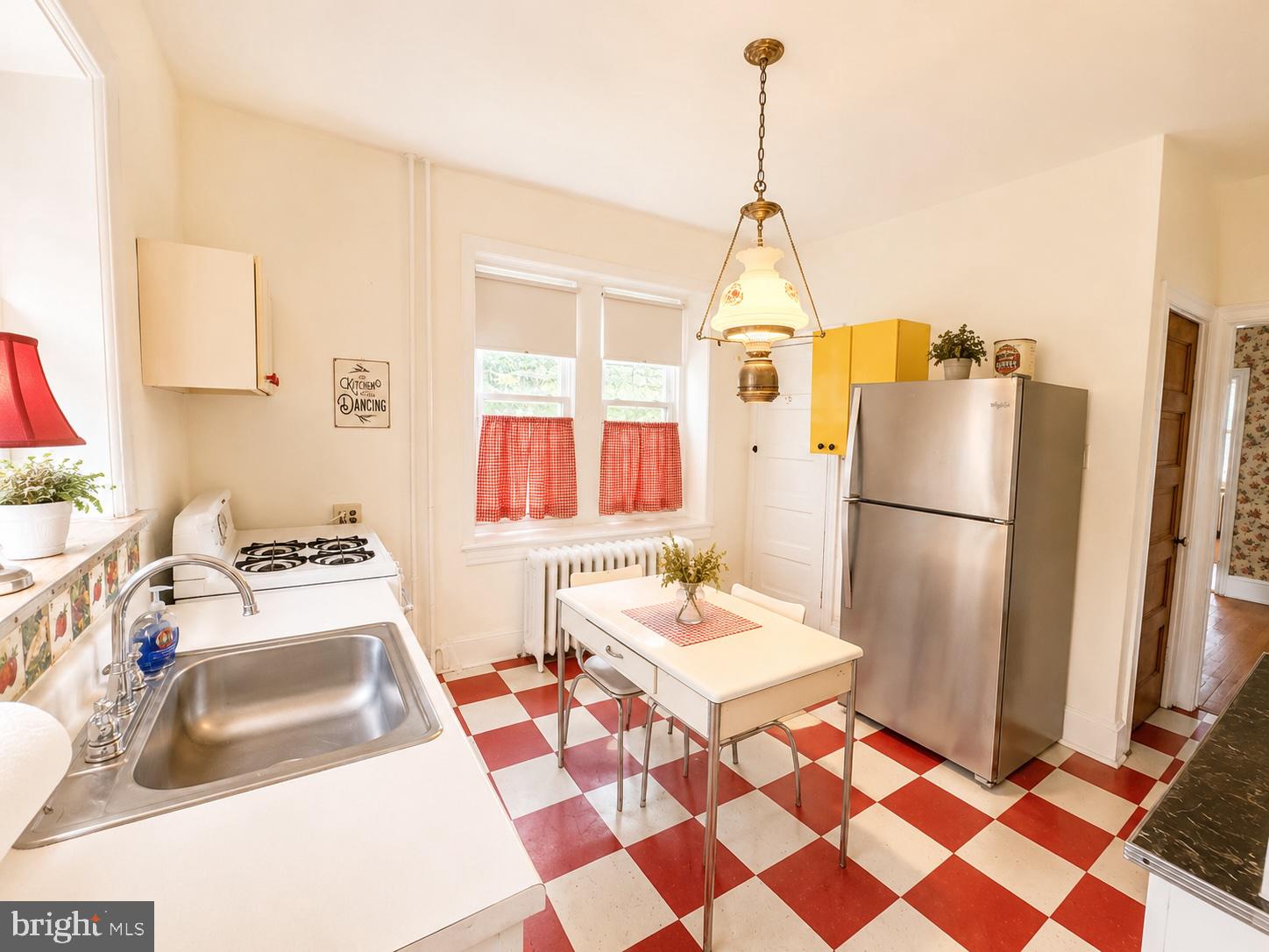 ROXBOROUGH - Residential