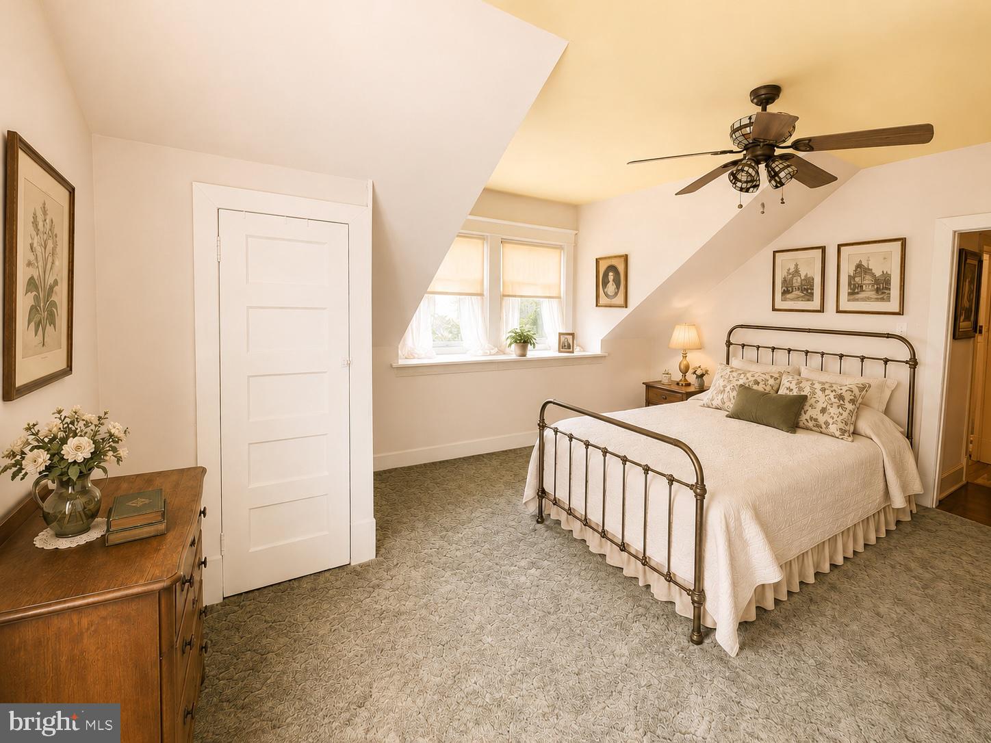 ROXBOROUGH - Residential