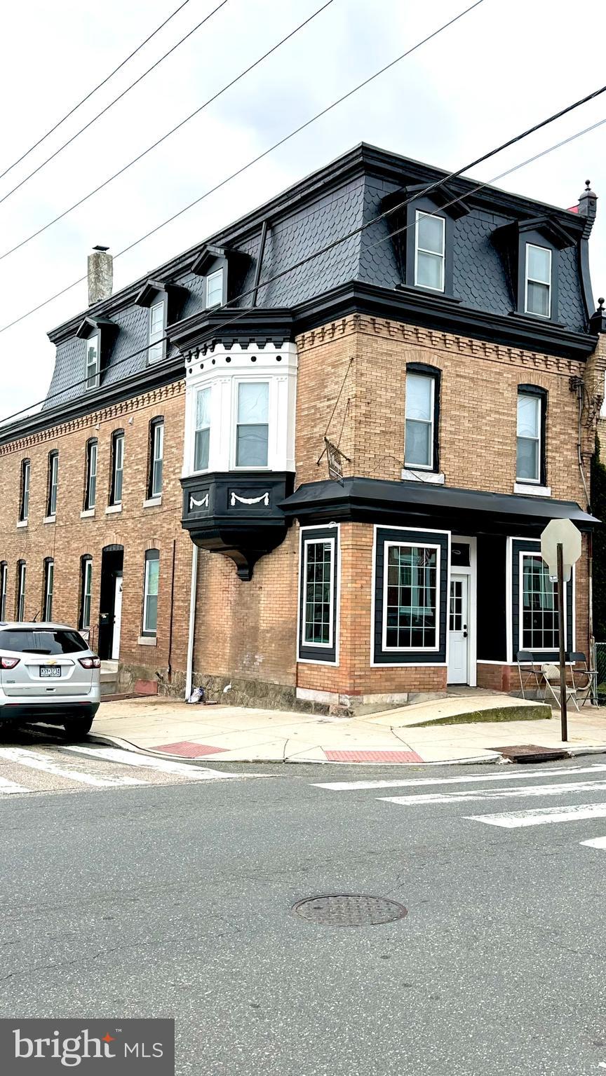 MANAYUNK - Residential Lease