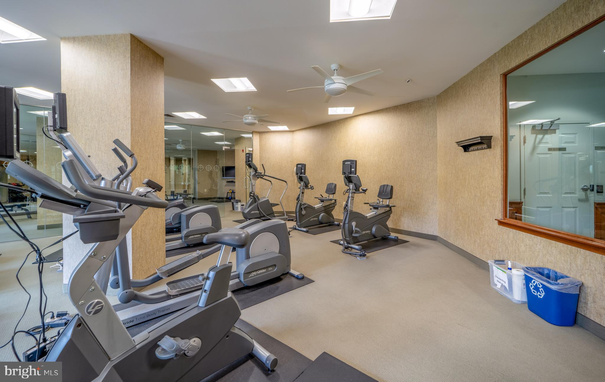 CARLTON HOUSE - Residential Lease