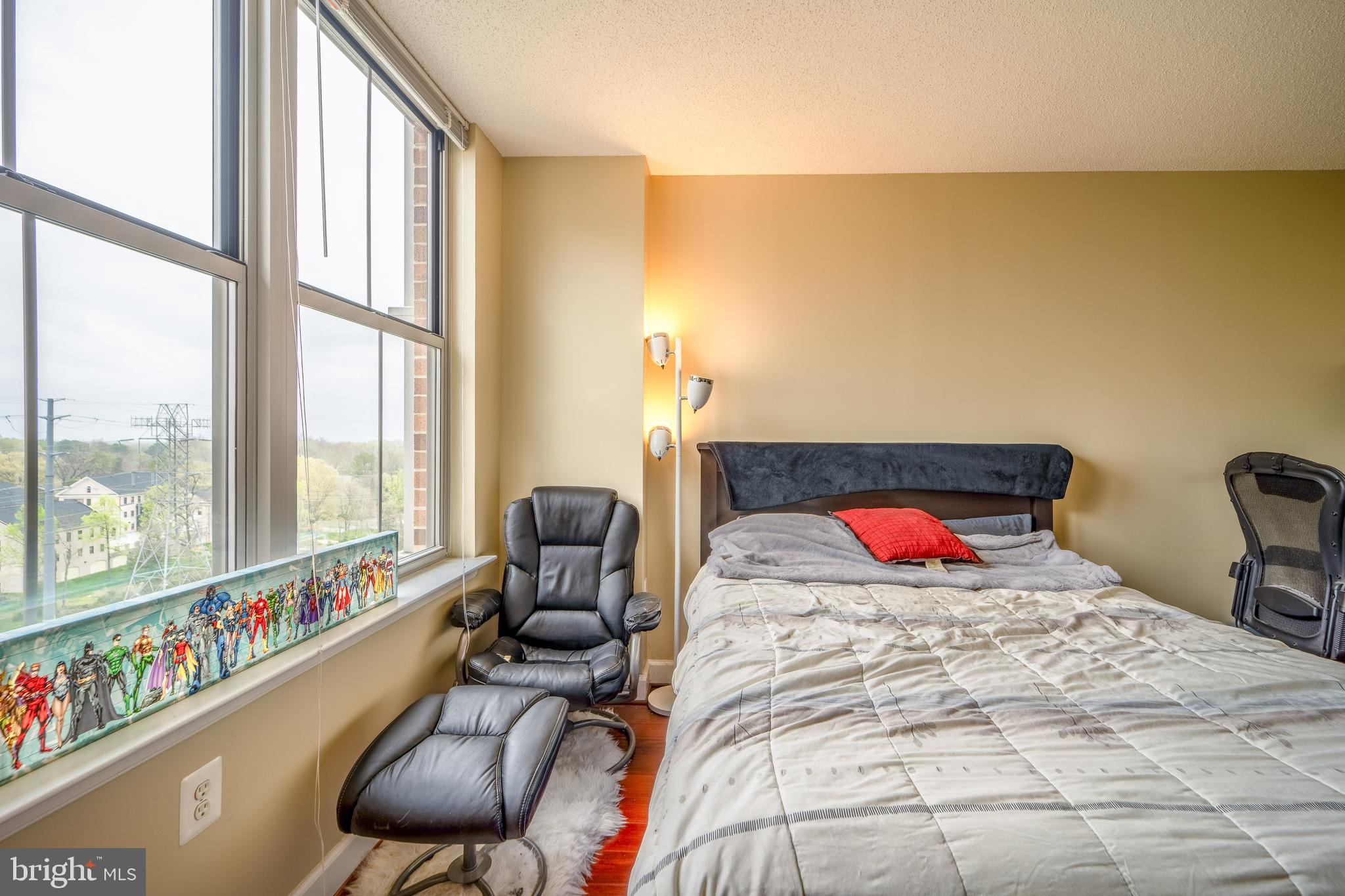 CARLTON HOUSE - Residential Lease