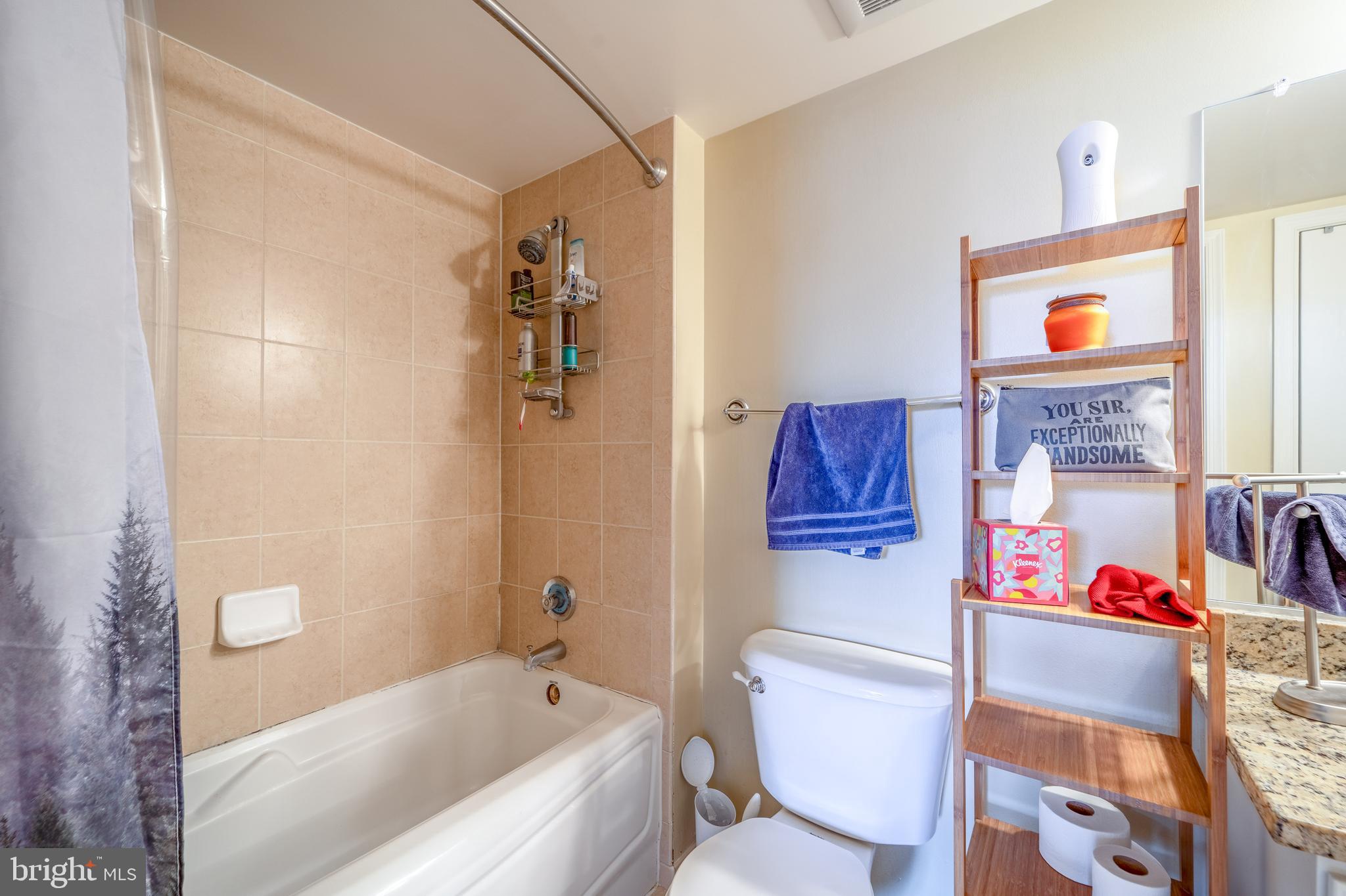 CARLTON HOUSE - Residential Lease