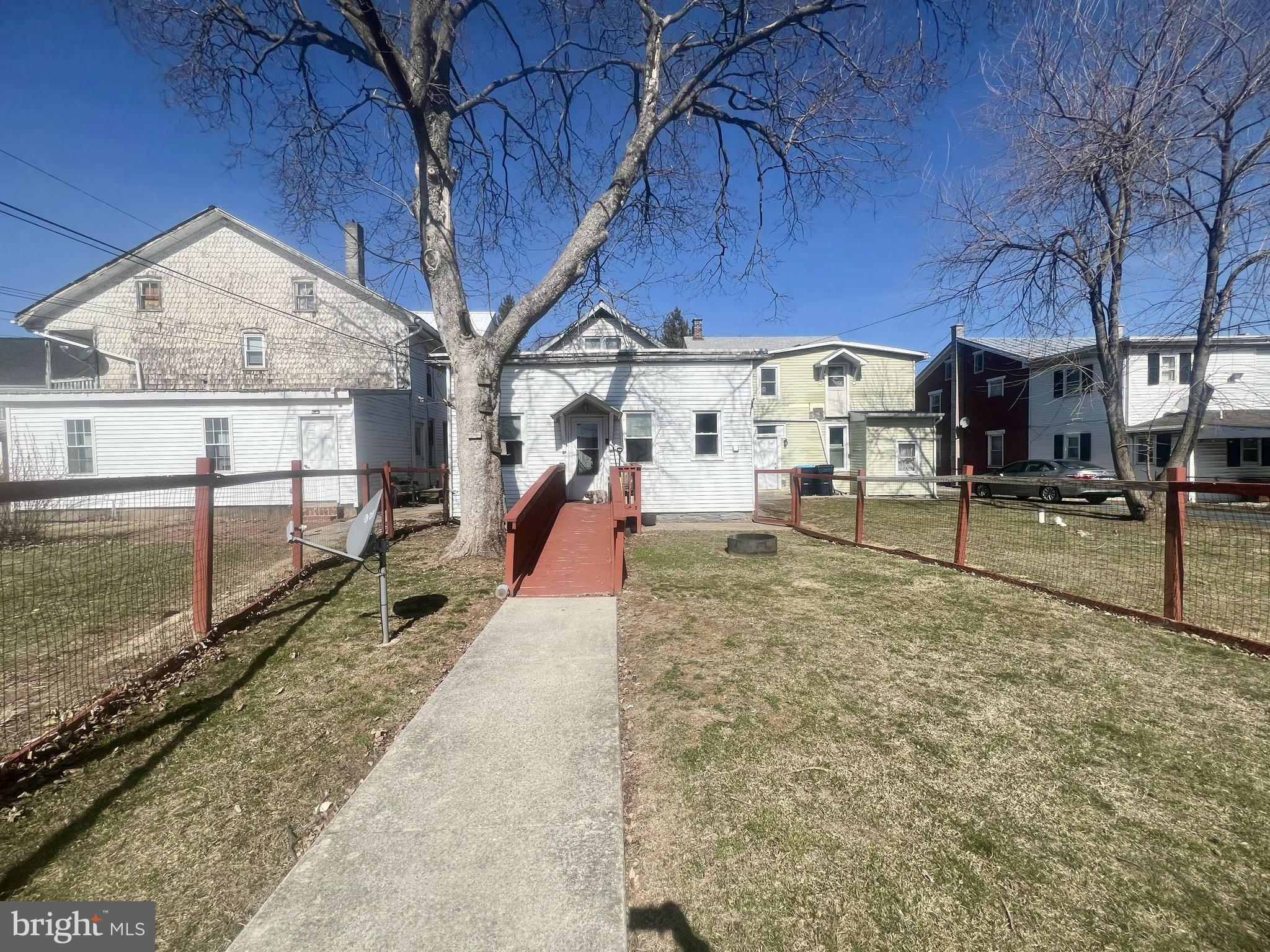 PALMYRA BOROUGH - Residential
