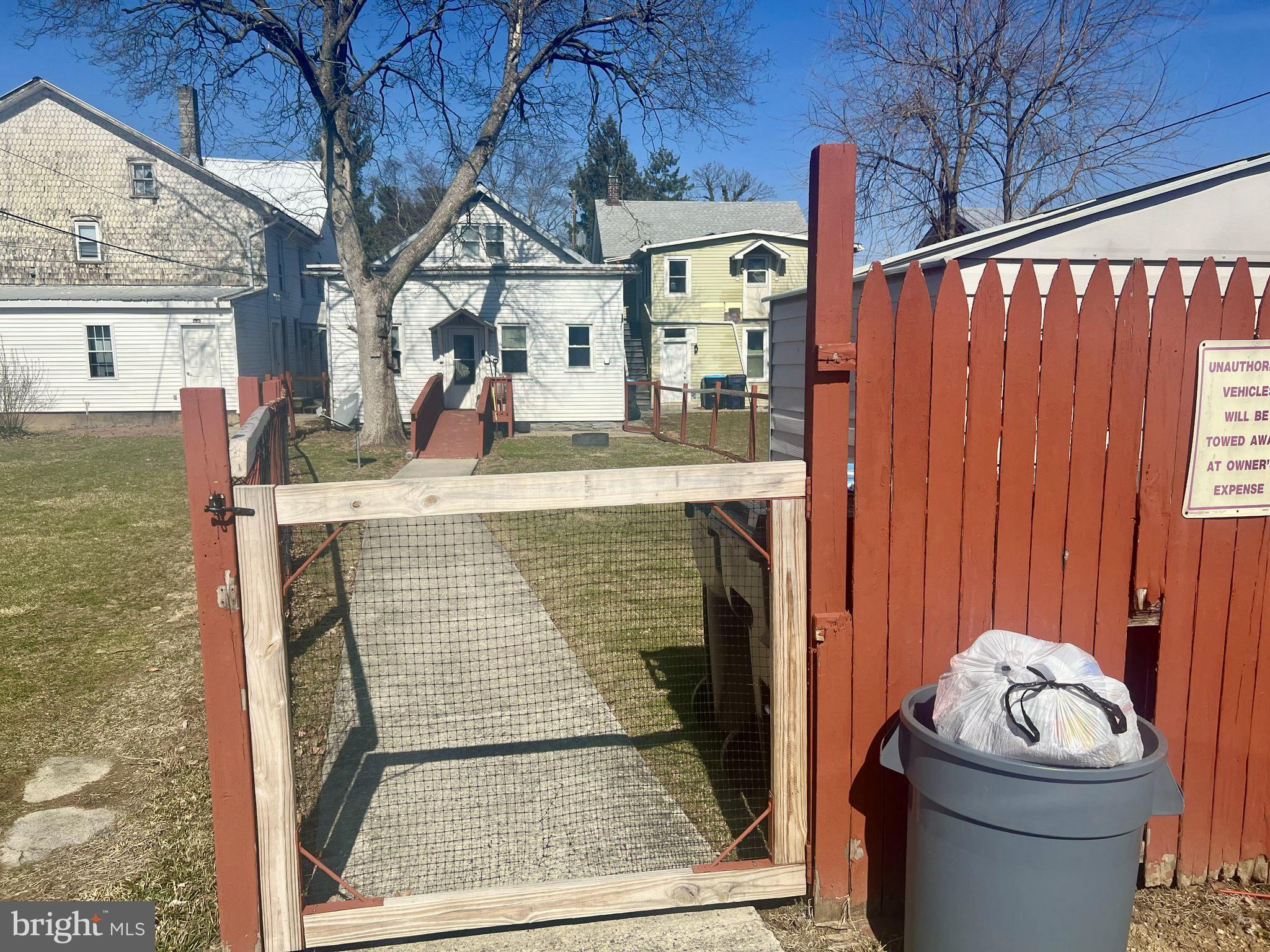 PALMYRA BOROUGH - Residential