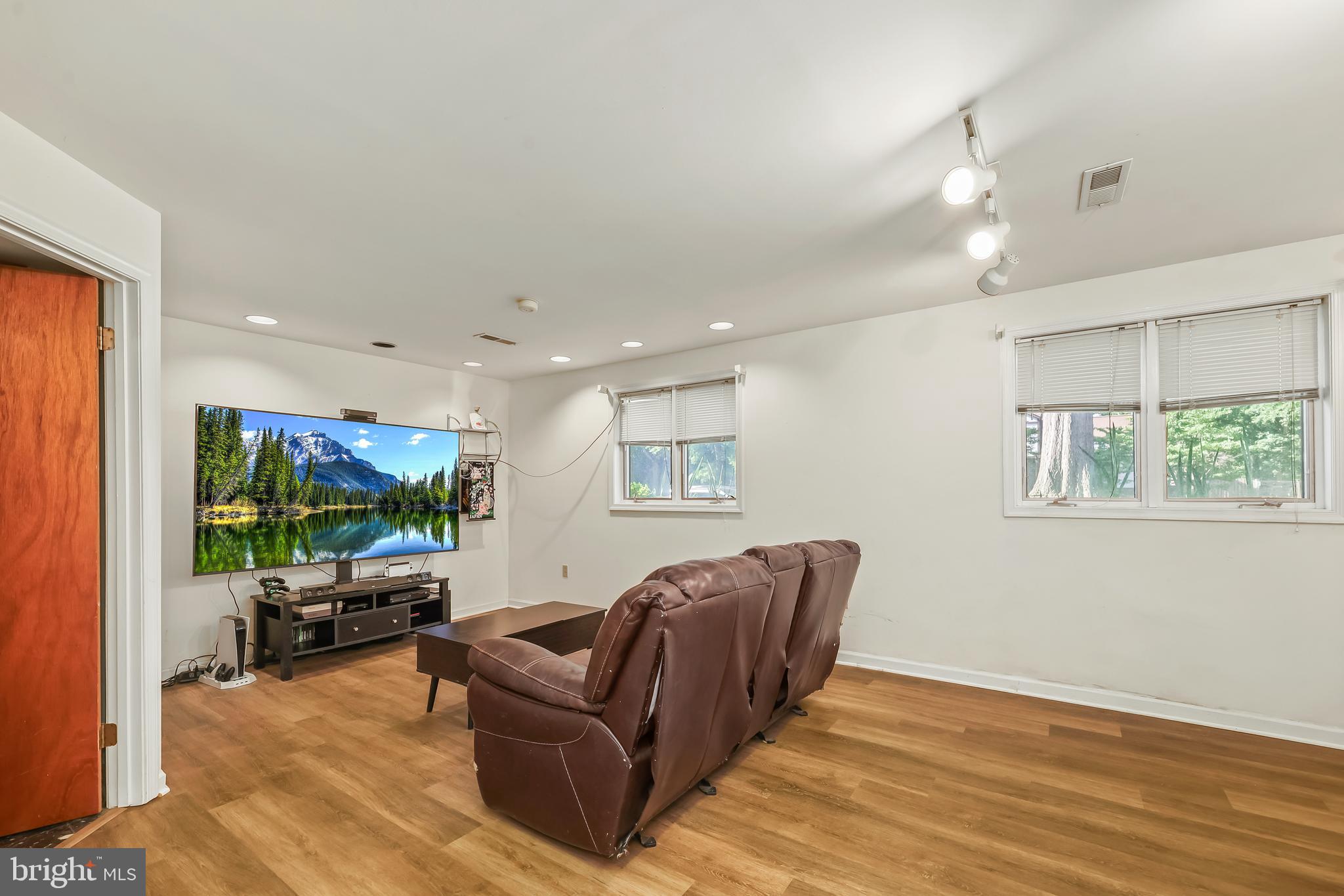 CLEARVIEW HEIGHTS - Residential