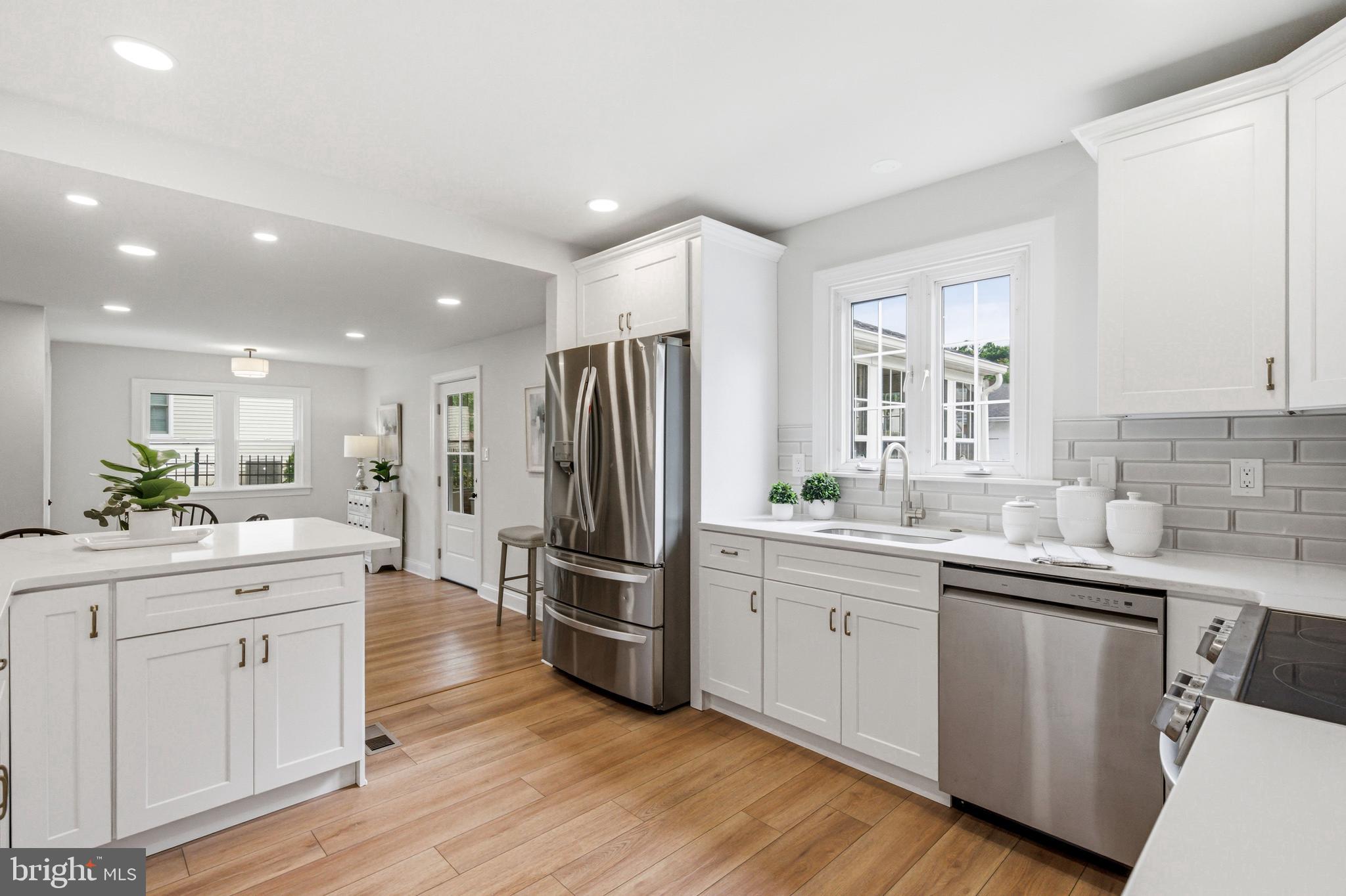 LOWELL HILLS - Residential