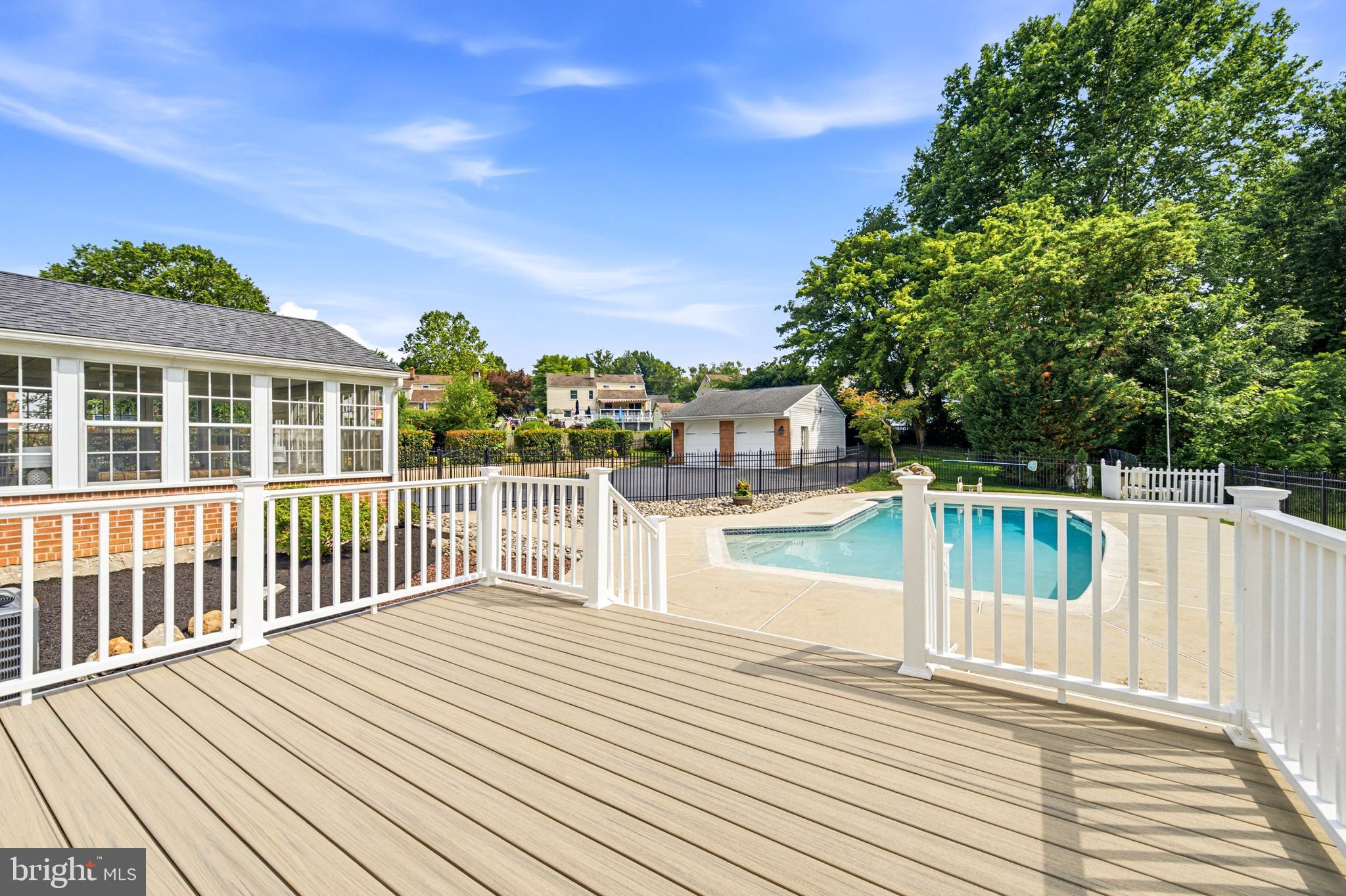 LOWELL HILLS - Residential